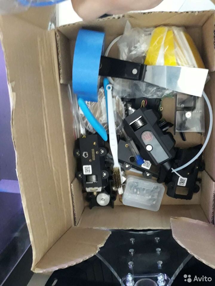 Продам Makerbot Z18