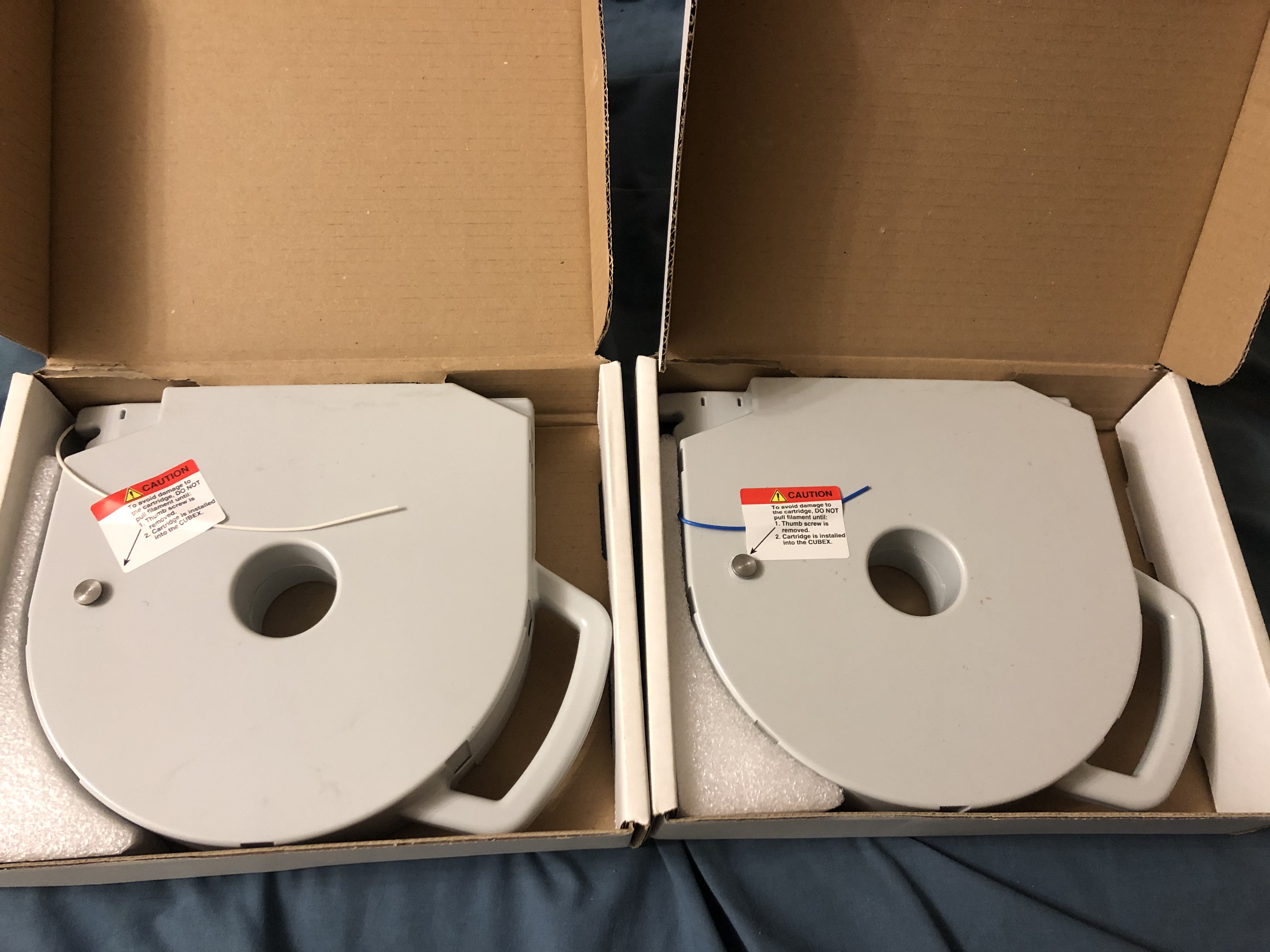 CubeX пластик 3D принтера. Картридж 0.75 кг