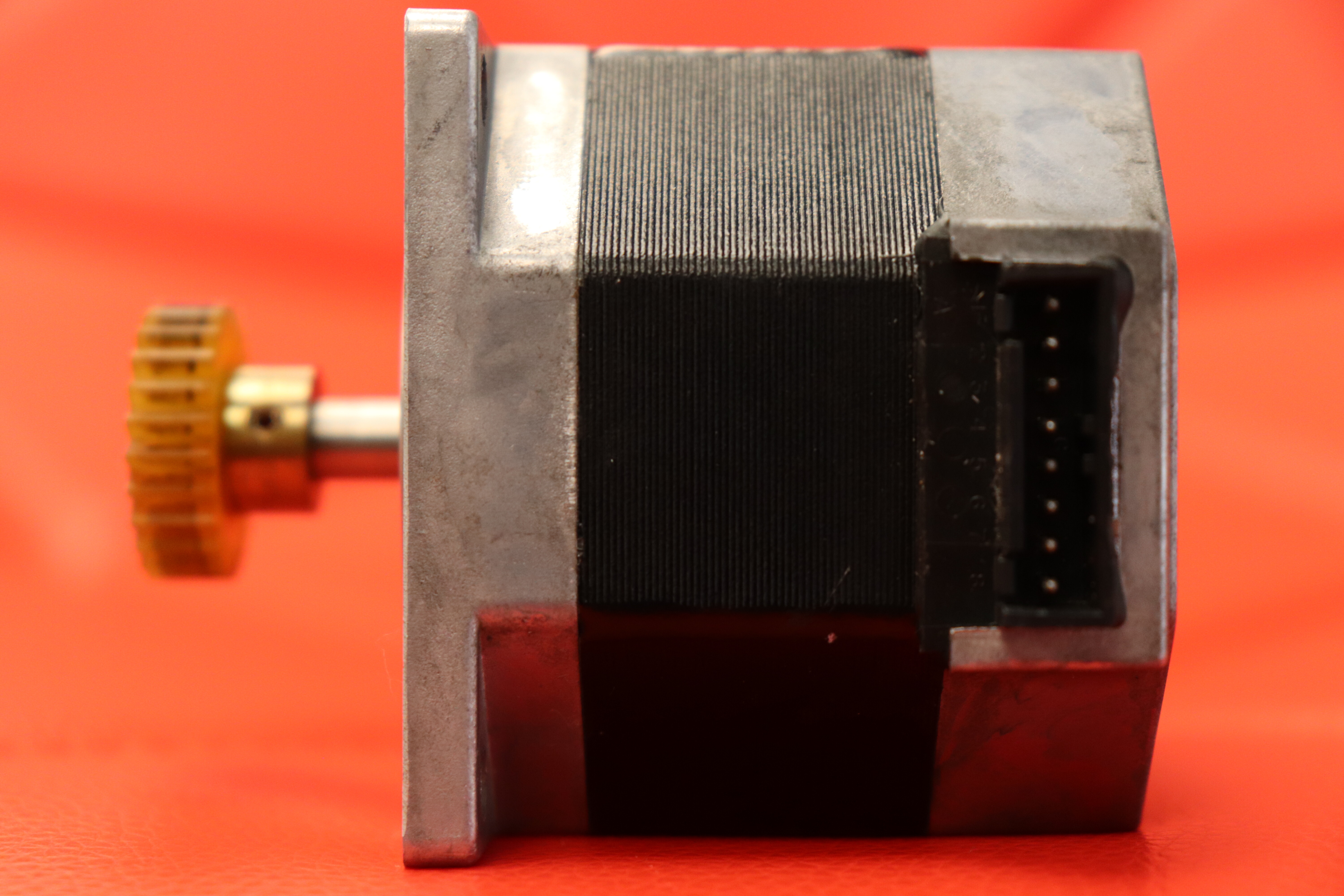 шаговый мотор powermax 1.8 step motor p21nsxs-lss-ns-05