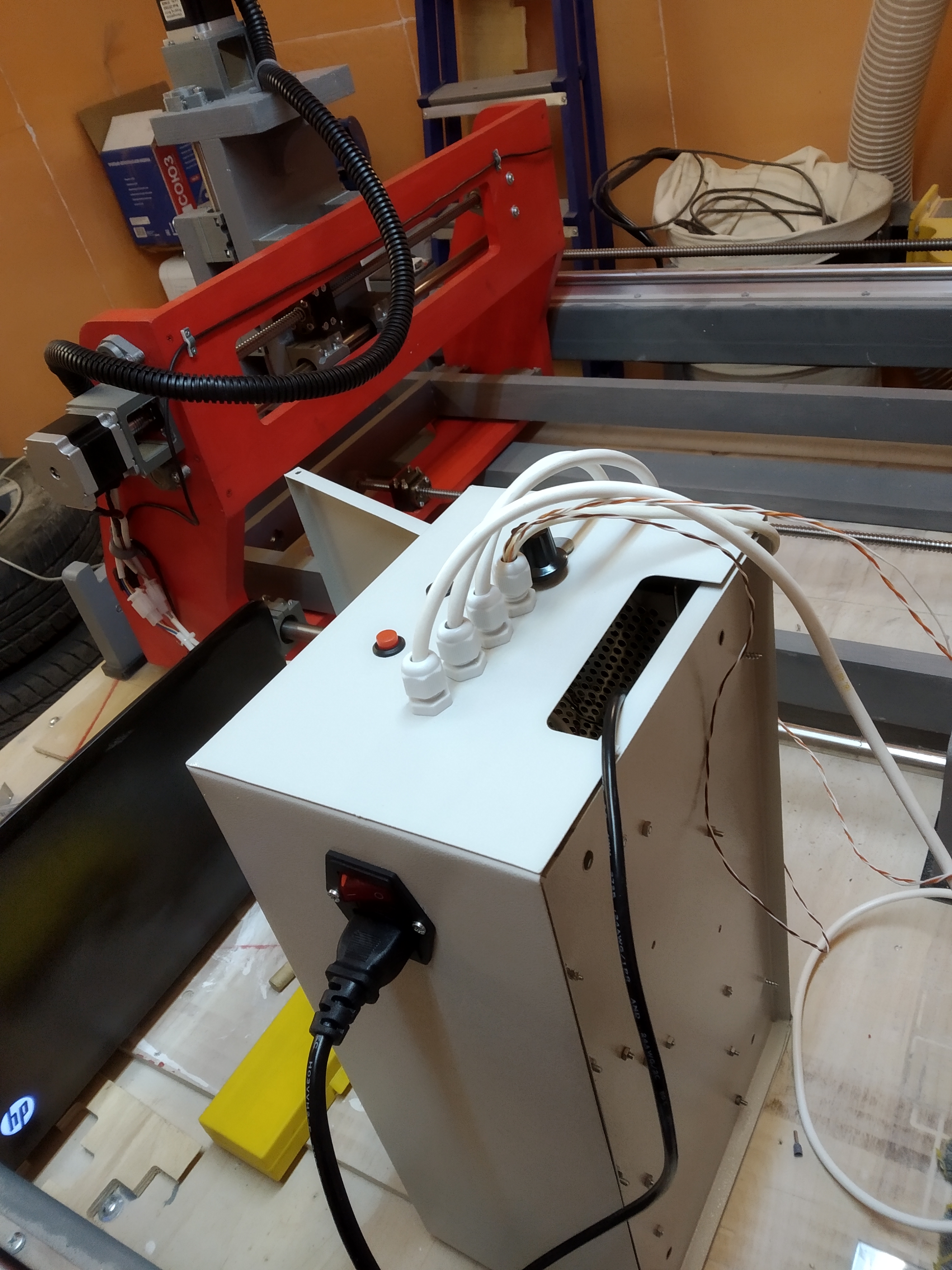 Чпу фрезерно-гравировальный станок CNC 7050 Чпу фрезерно-гравировальный станок CNC 7050