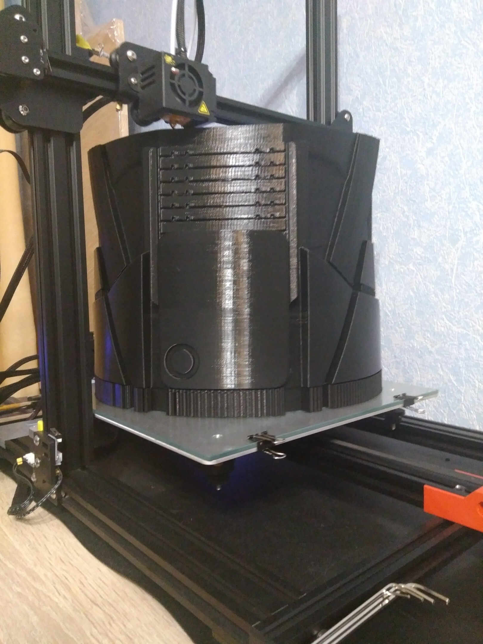 Продаю Creality CR-10