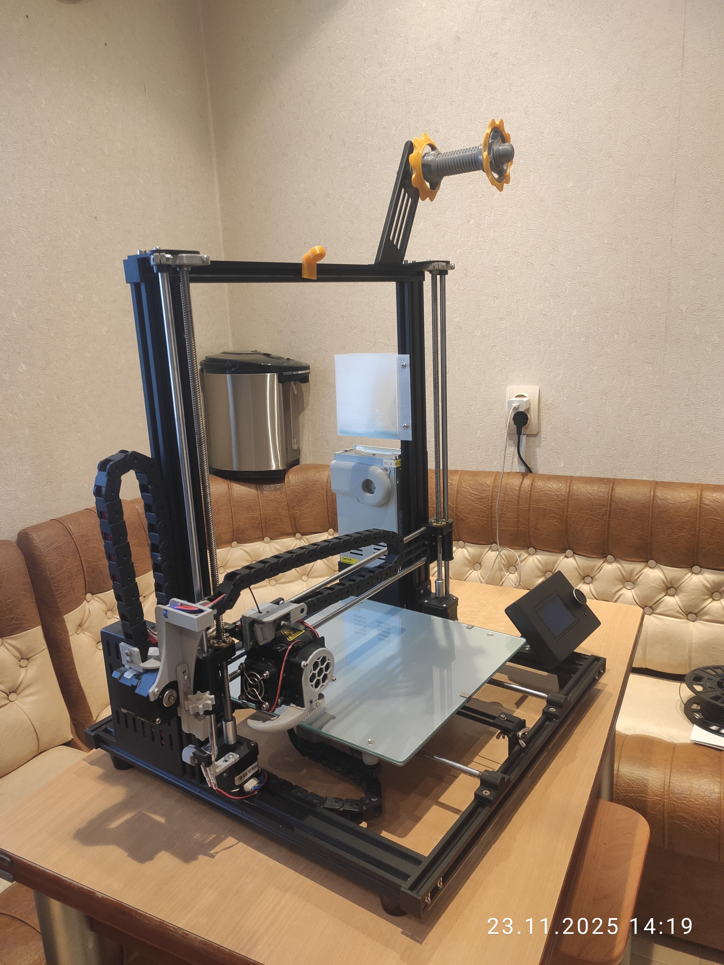 Продам своего старичка Anet8+