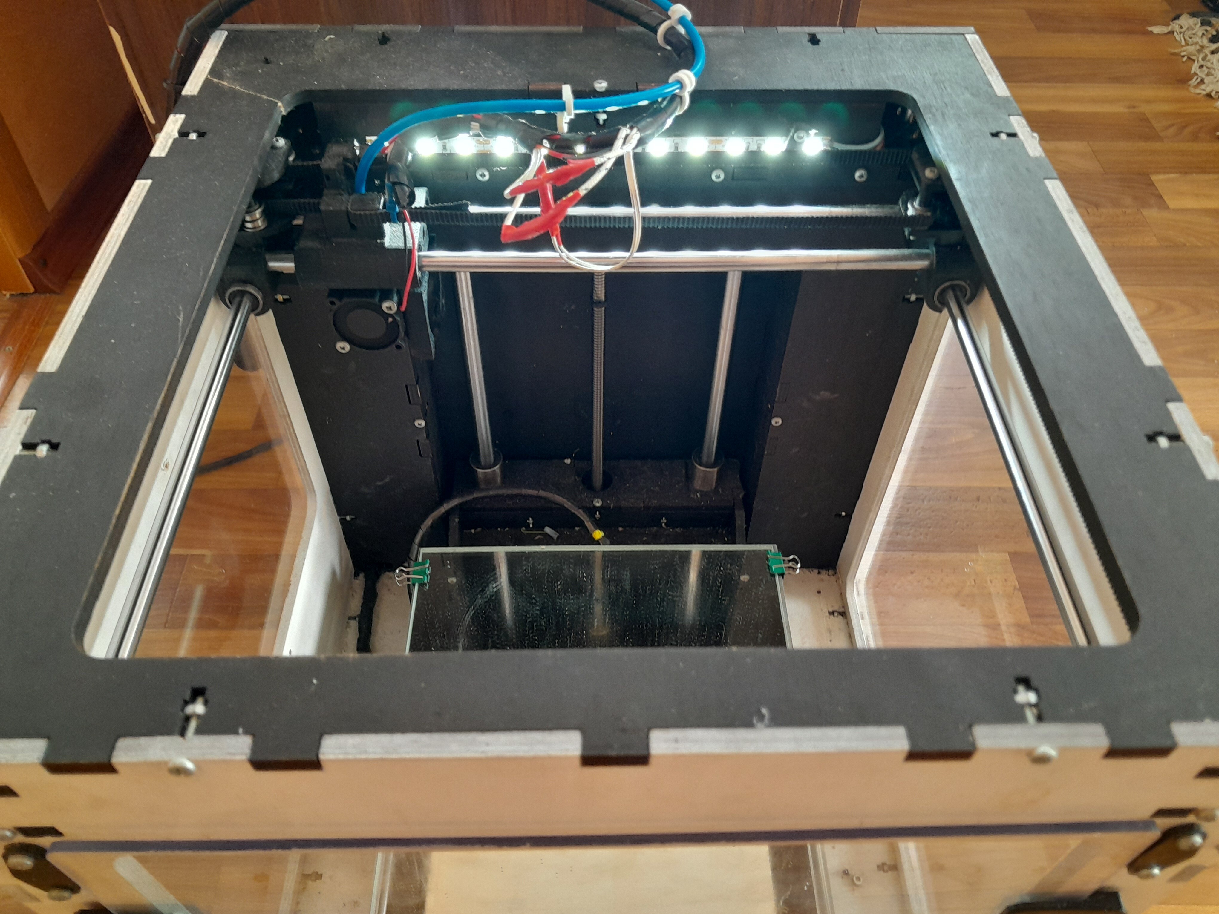 Продам 3д принтер Хороший бот. Продам 3д принтер Хороший бот.