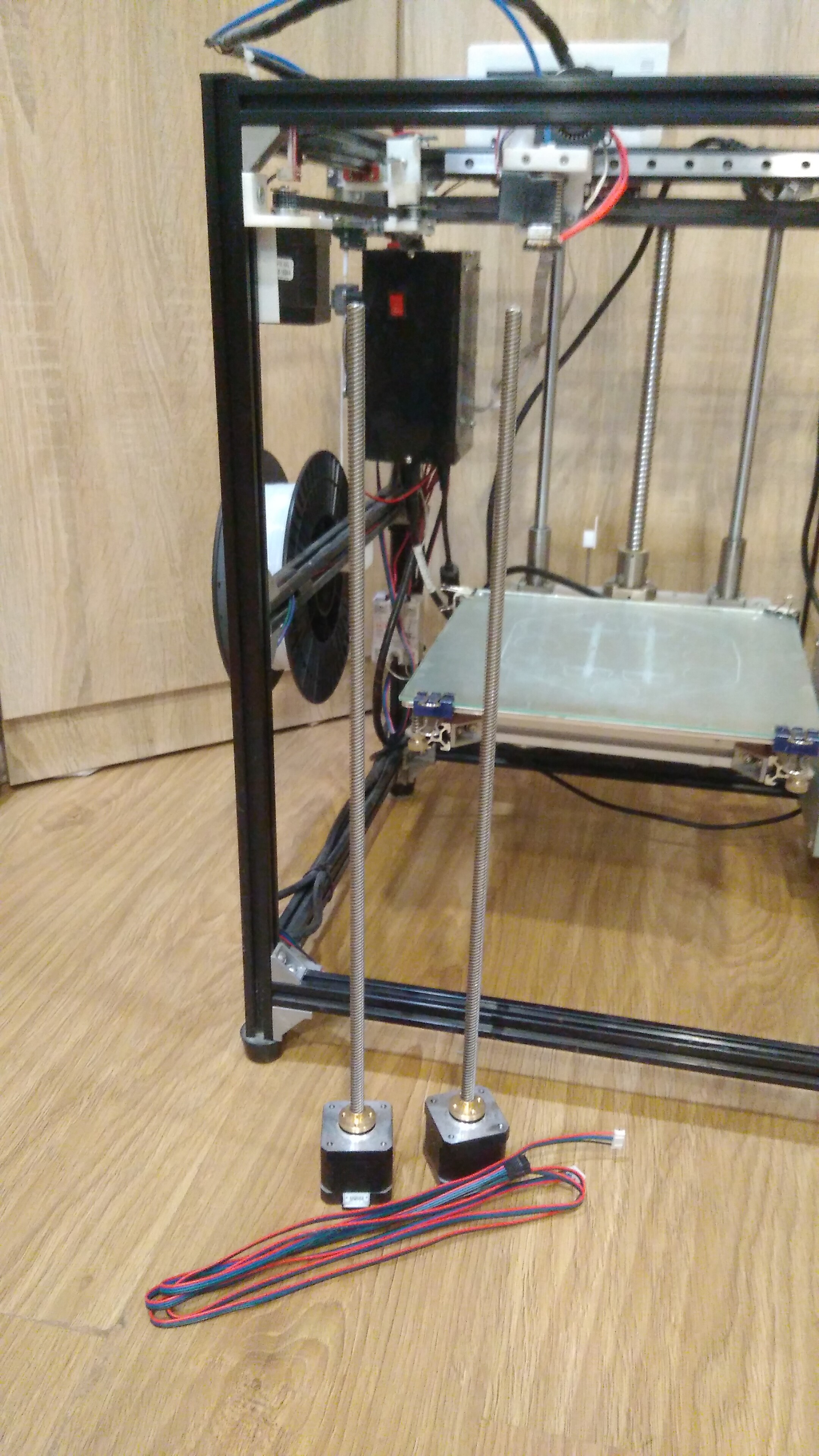 HEVO coreXY на рельсах