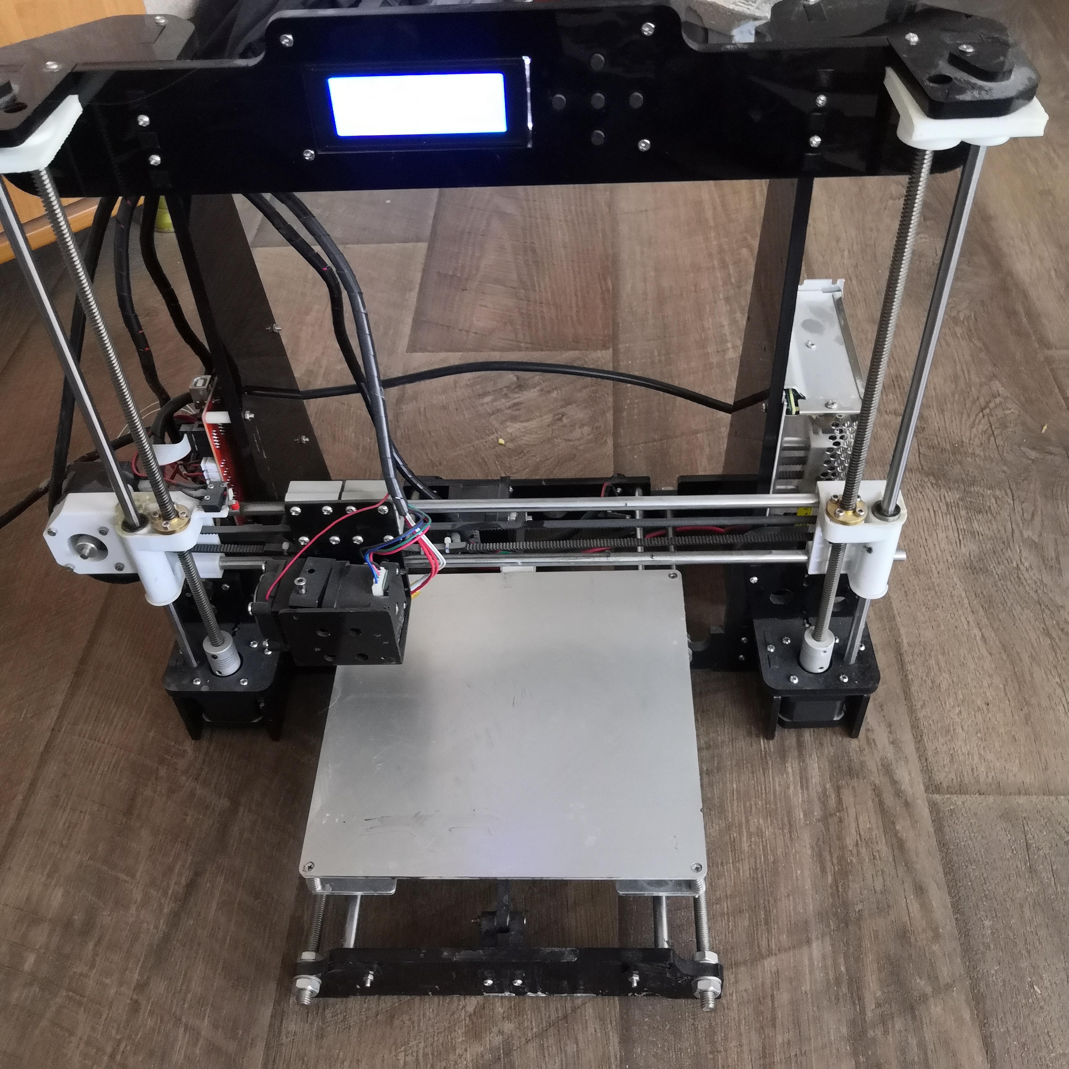 Продам anet a8