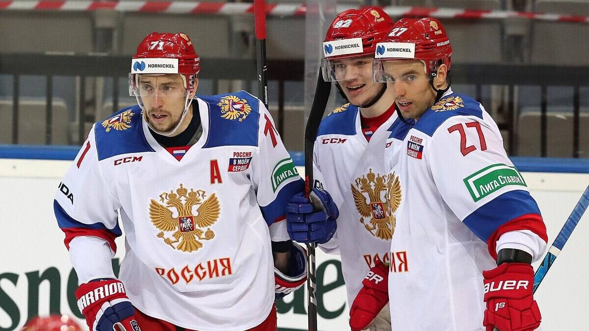 Моделирование фигурки хоккеиста с беспроводной зарядкой