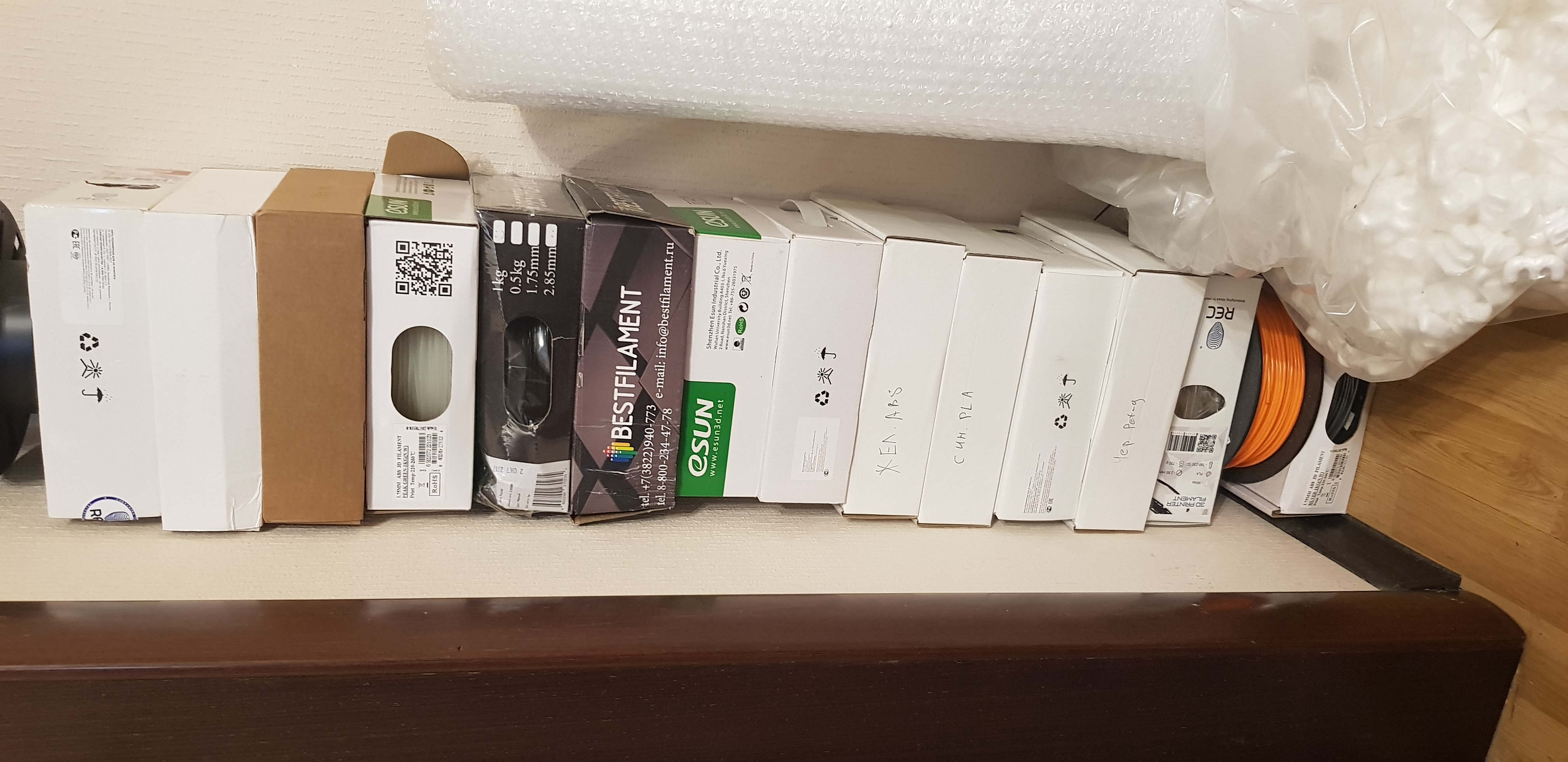 Продам остатки пластика 2.85 ABS,PLA