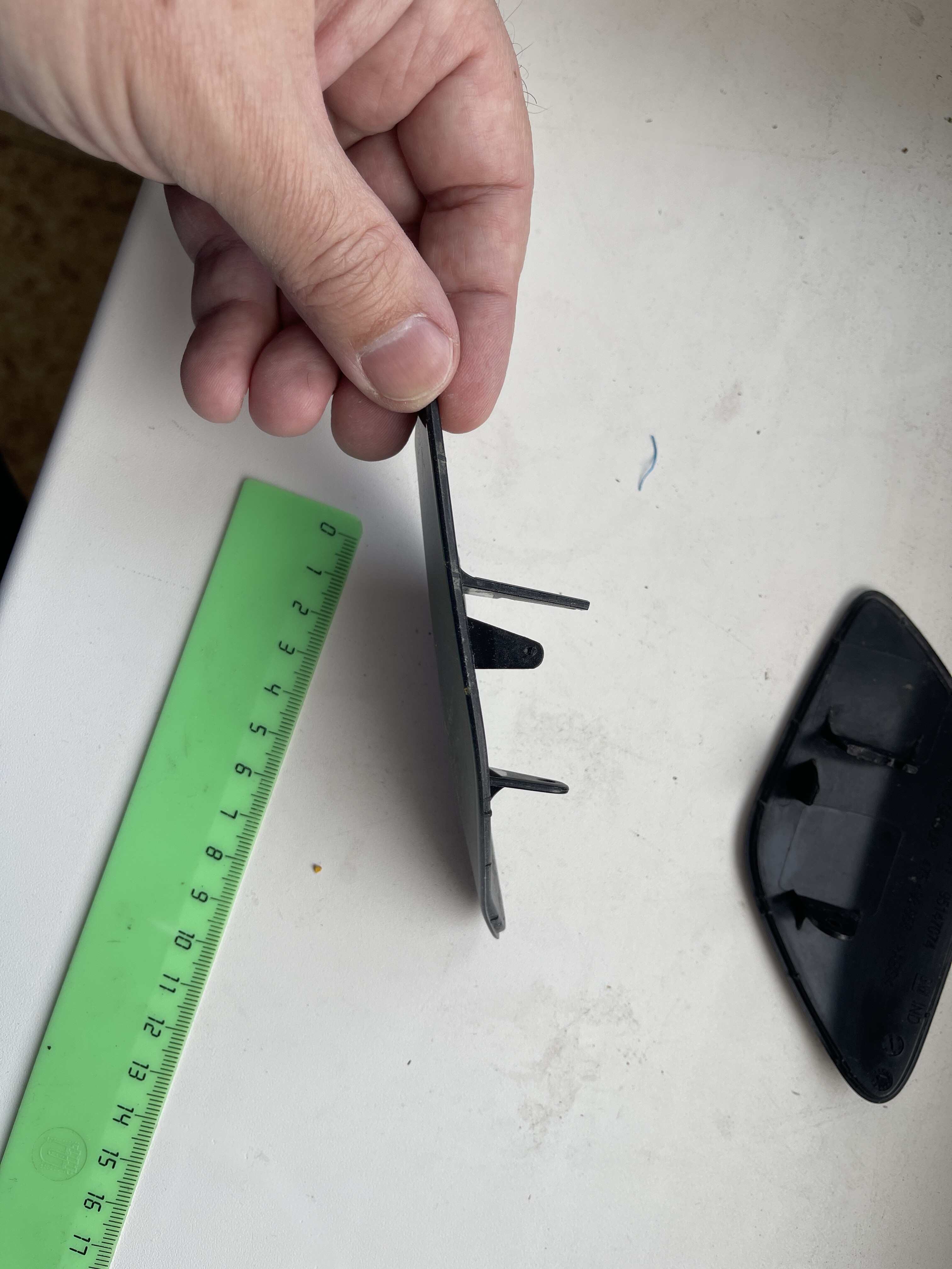 Нужно создать 3д модель Крышки омывателя фар для OPEL MOKKA