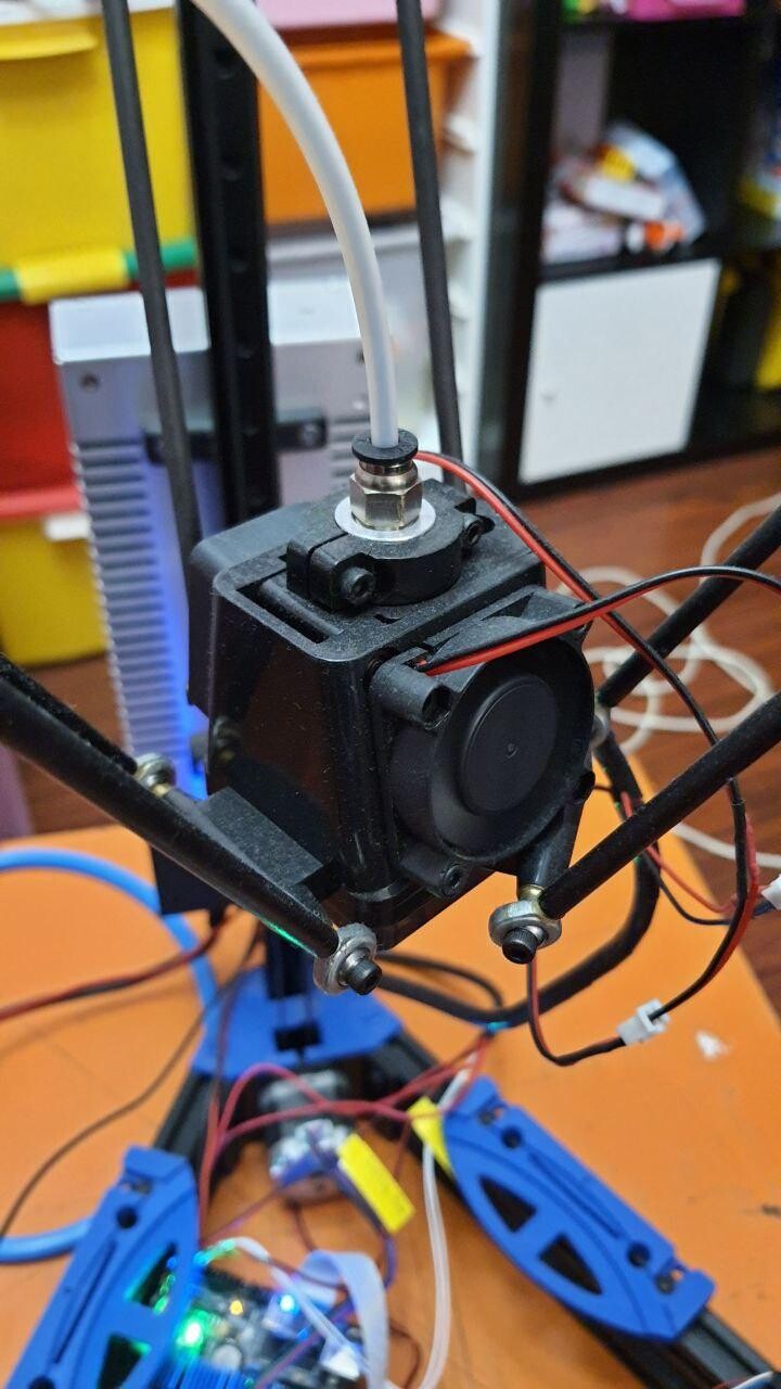 Продам дельту Anycubic Kossel plus Продам дельту Anycubic Kossel plus