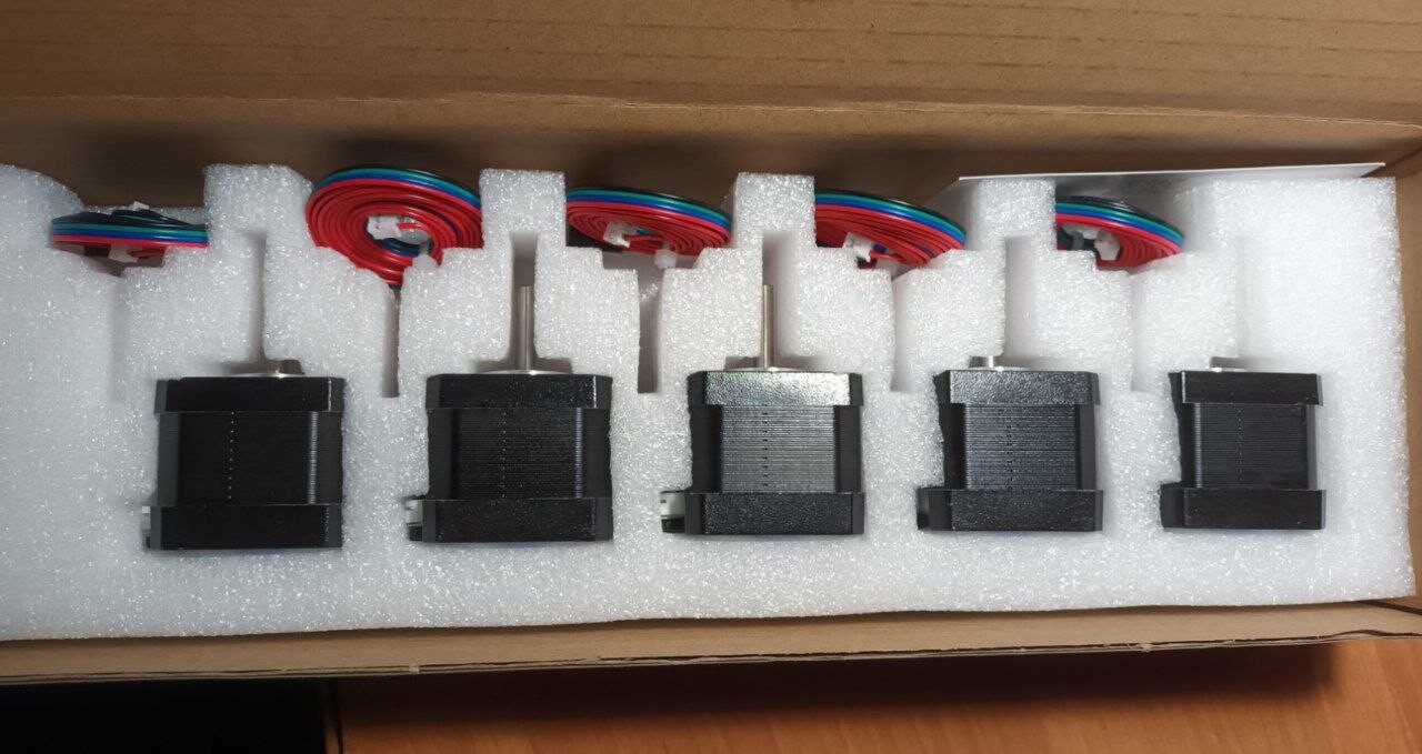 Продам шаговые двигатели