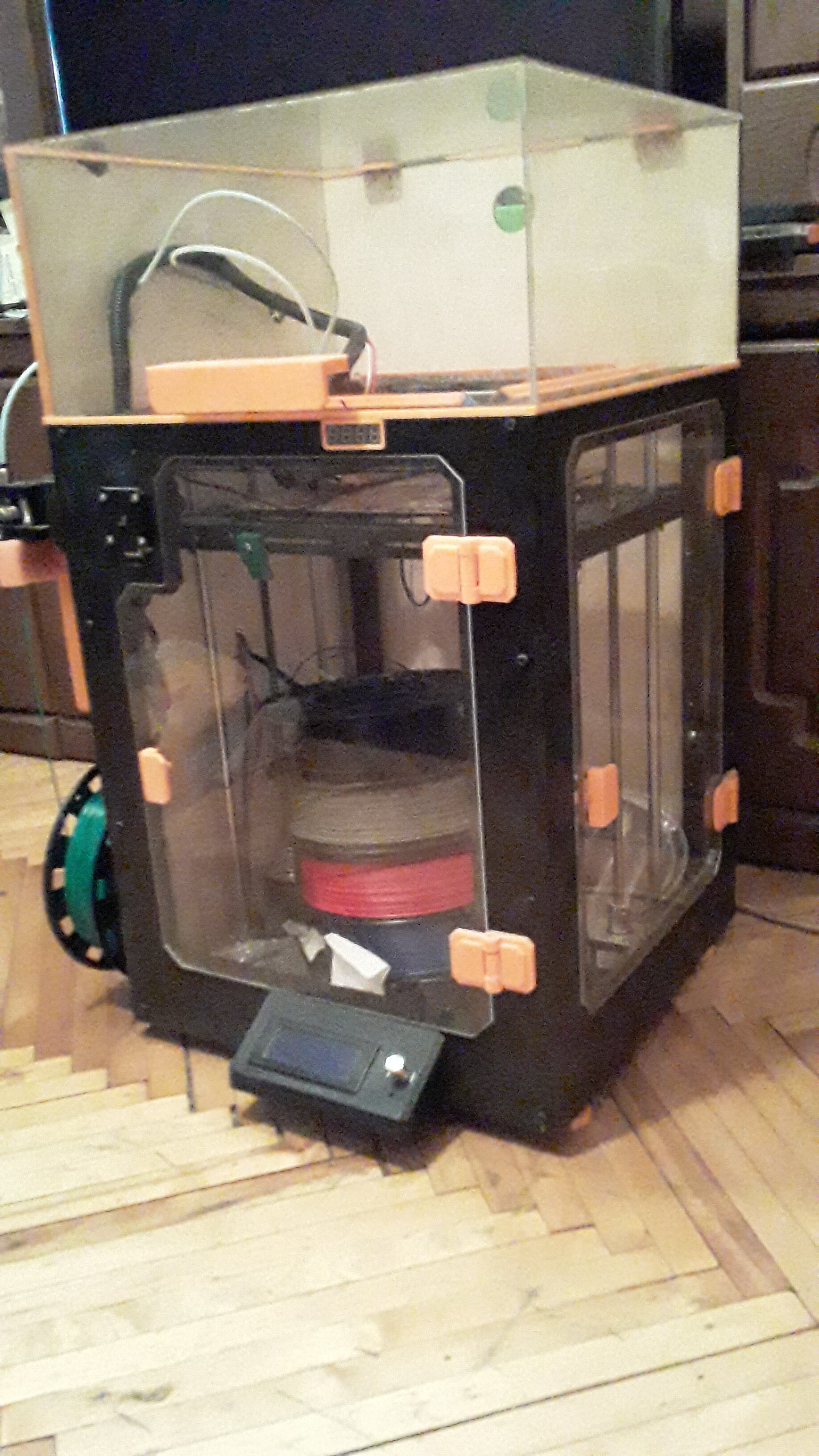 продажа закрытого корпуса