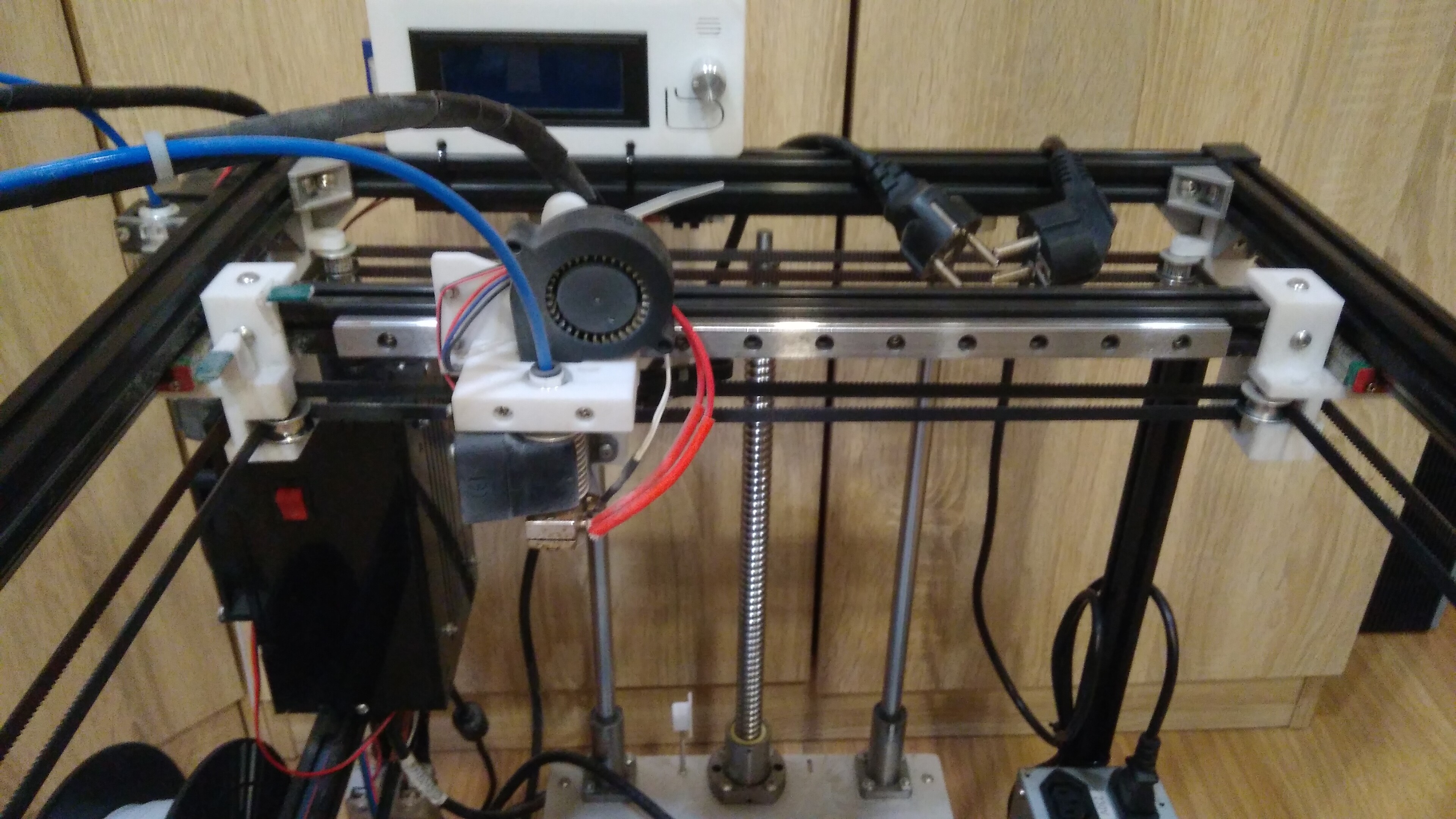 HEVO coreXY на рельсах