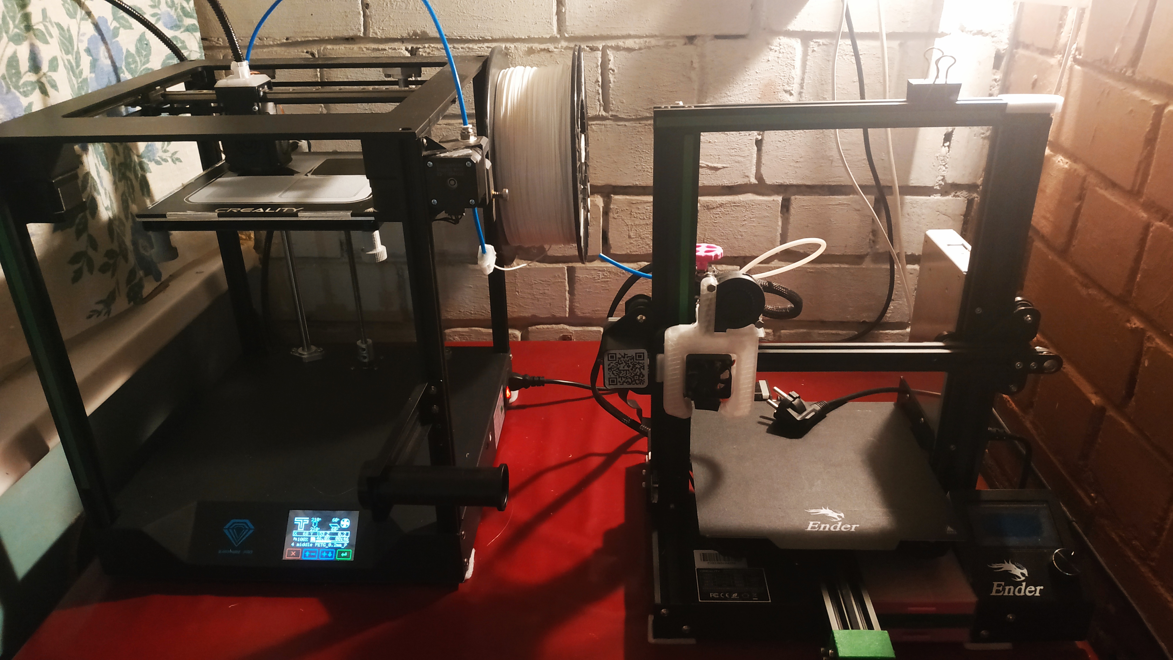 Продам Sapphire PRO, Ender-3 PRO Продам Sapphire PRO, Ender-3 PRO
