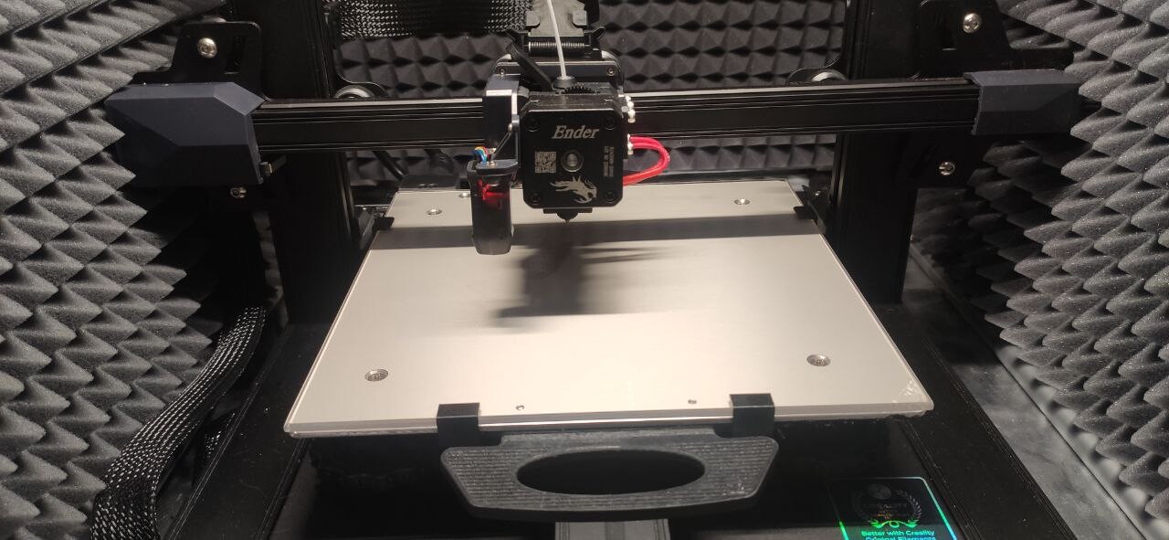 Продам Ender 3 S1 на клиппере