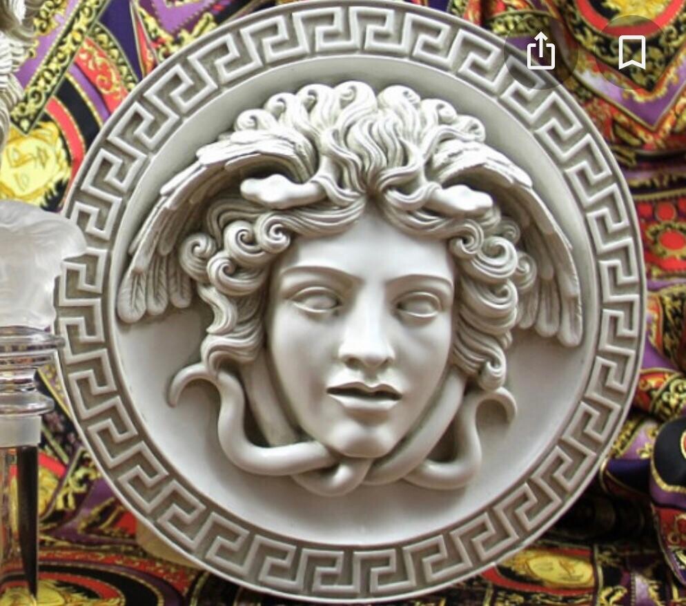 Нужна модель логотип версаче медузы горгоны