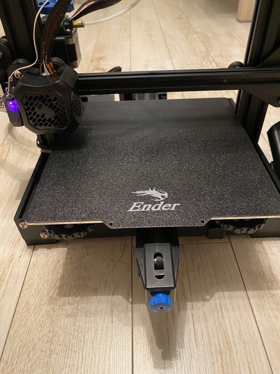 Продаю 3D принтер creality ender 3 v2