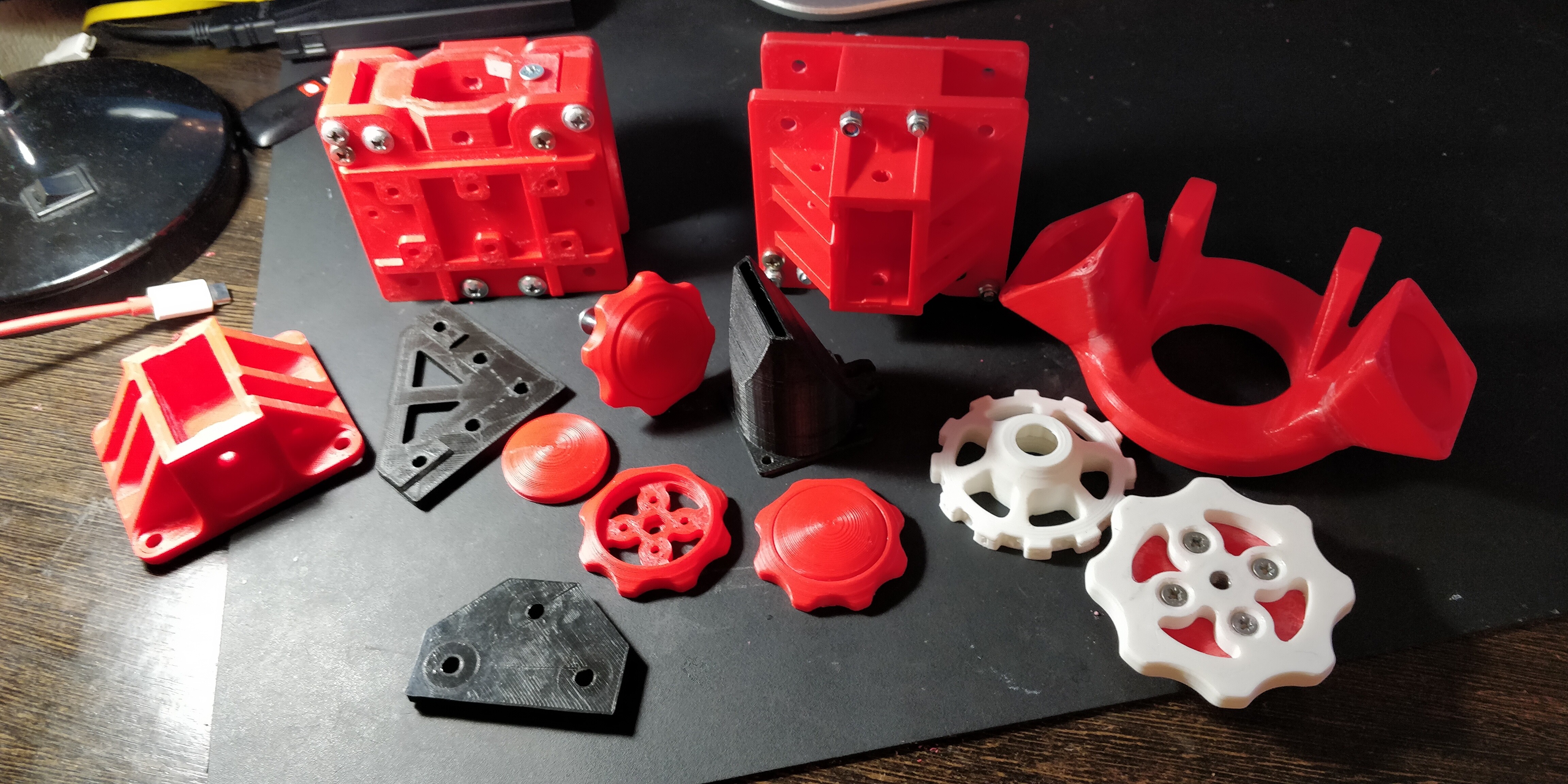 Модернизированный 3D принтер Wanhao Duplicator 4S с рабочей площадью 260*200*180мм