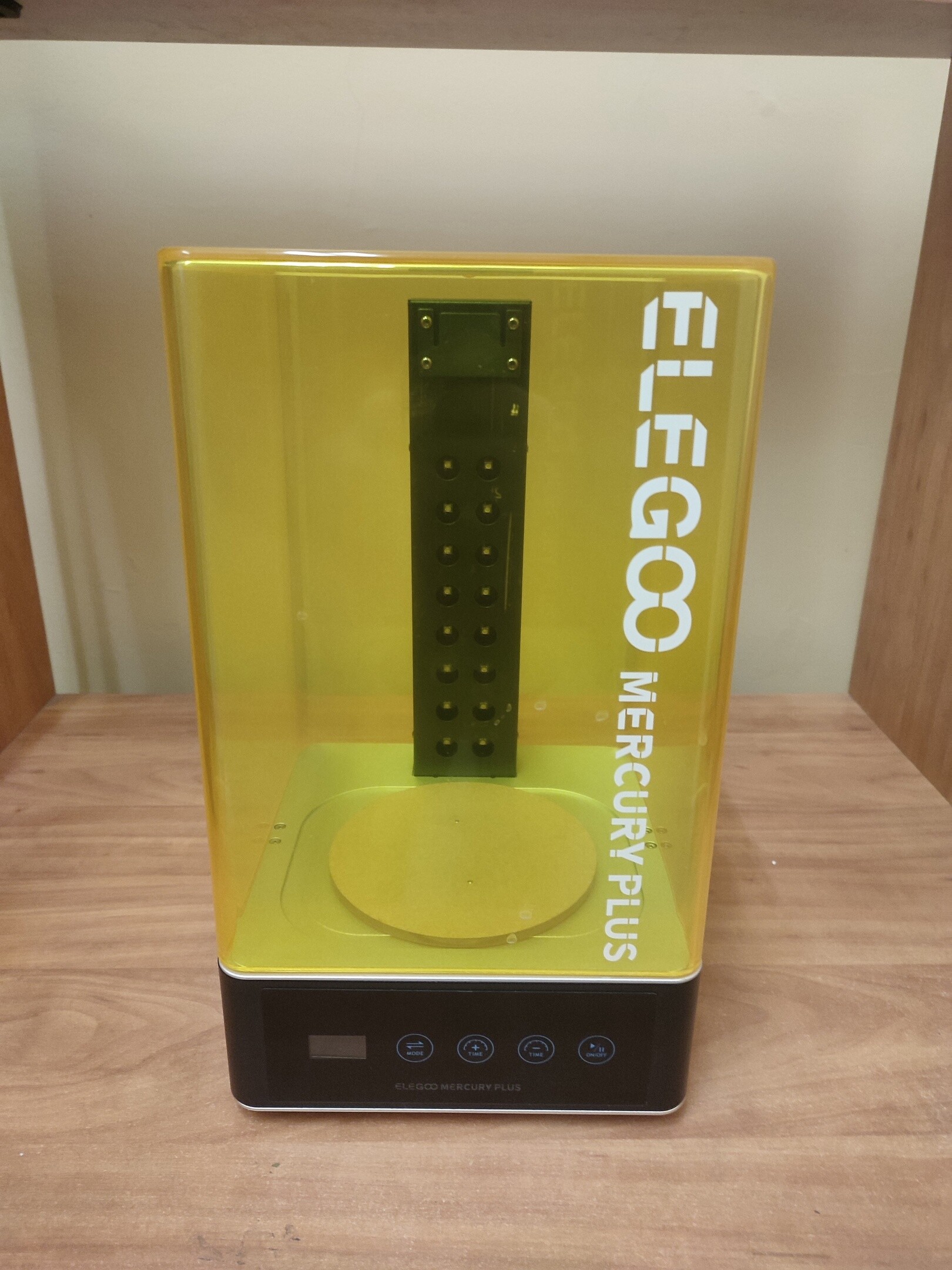 Продам камеру Elegoo Mercury Plus Wash & Cure для промывки и дозасветки 3D-моделей