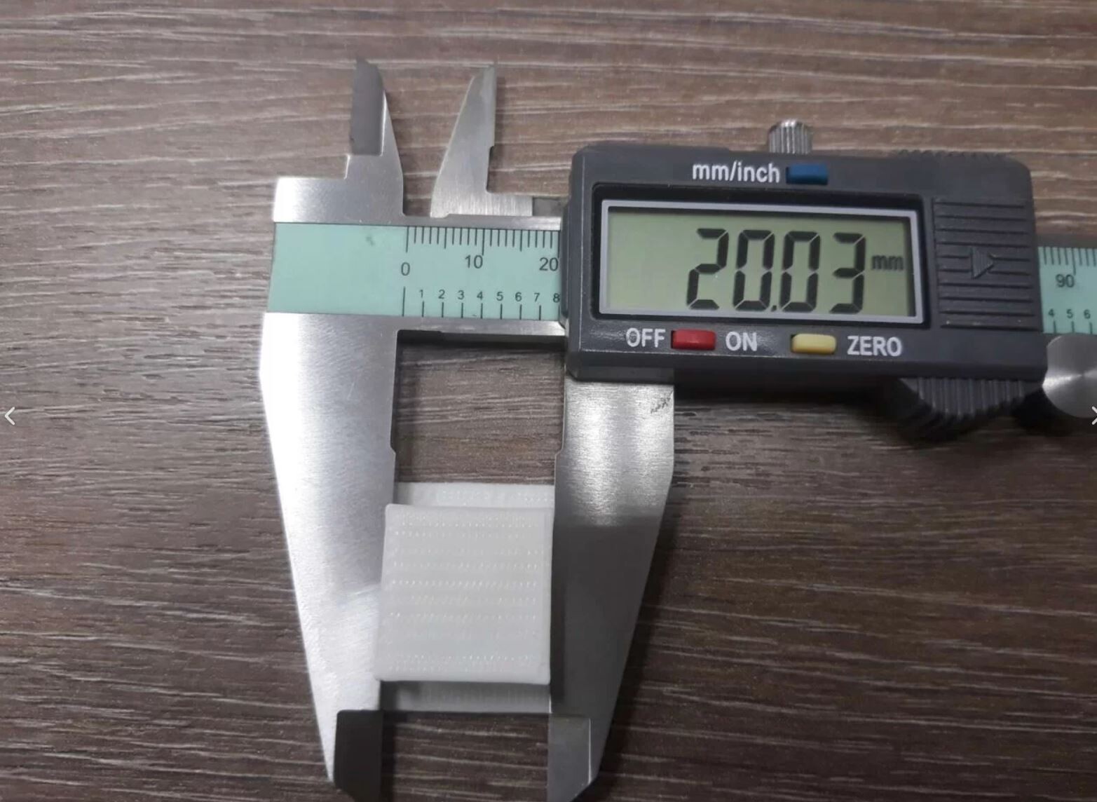 Продам 3D принтер Makerbot Replicator Z18