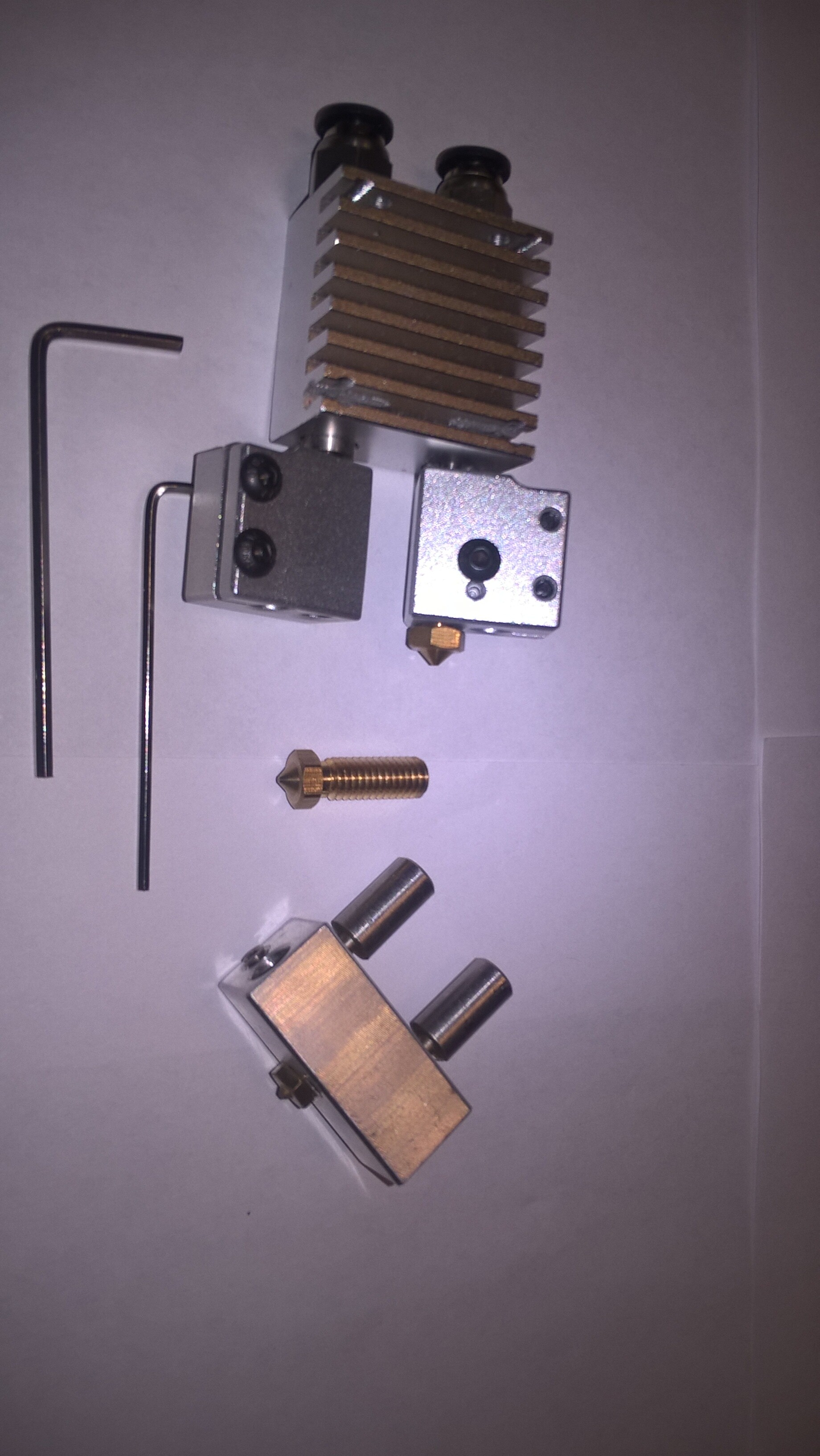 Продам экструдер 2 в 1 Циклоп или Химера двухцветный с увеличенной нагревательной зоной