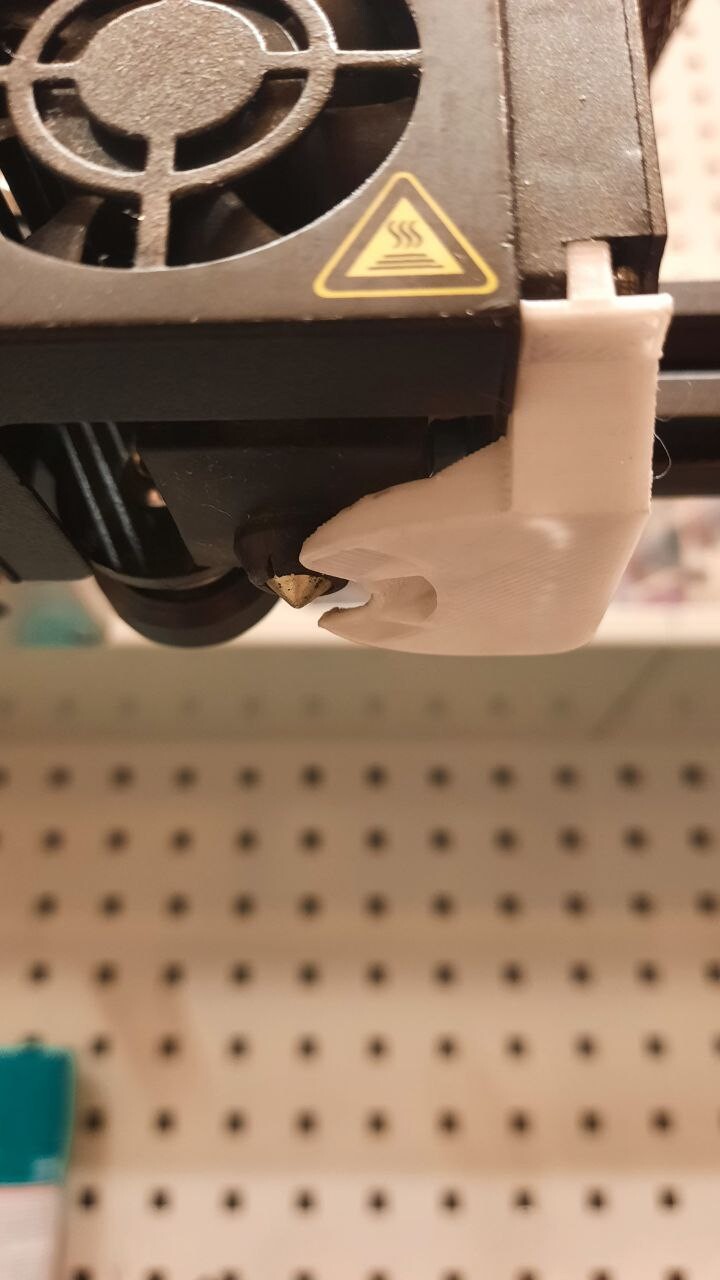 Продам 3d принтер Creality Ender3