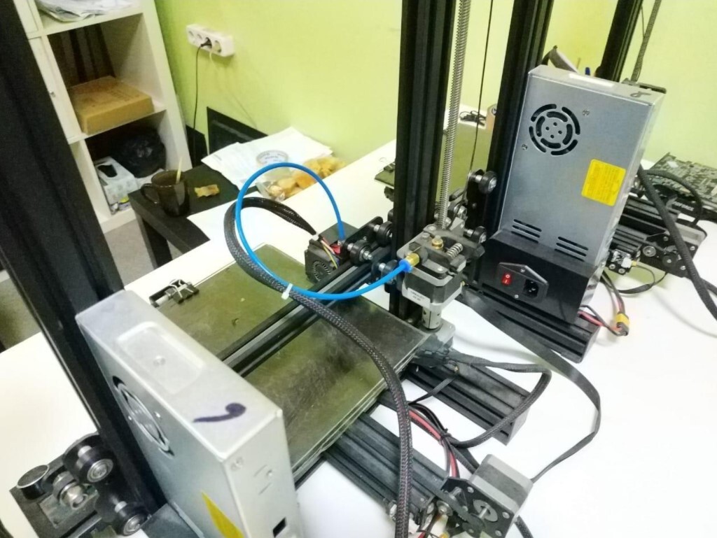 3D принтер Ender 3 Pro 3 штуки 3D принтер Ender 3 Pro 3 штуки