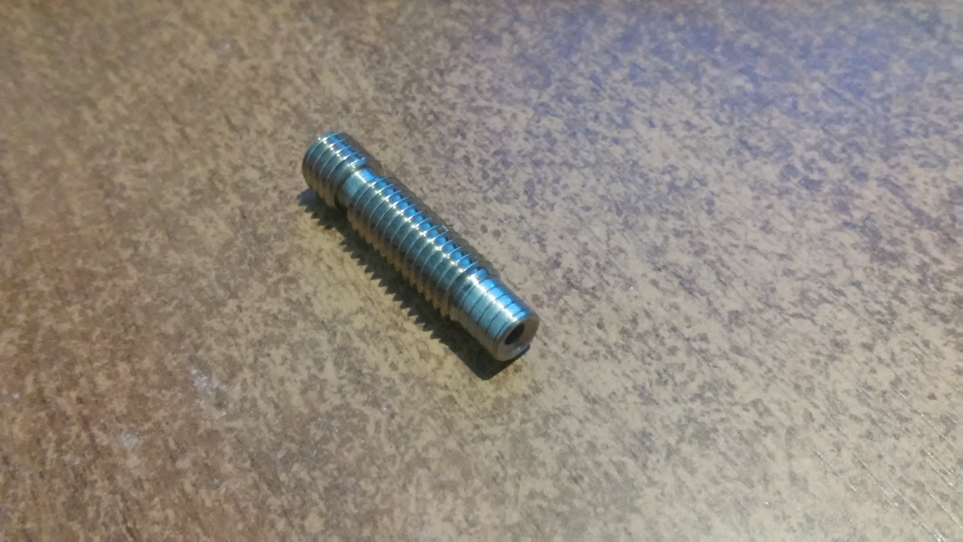 Термобарьеры под e3d v6 разные.