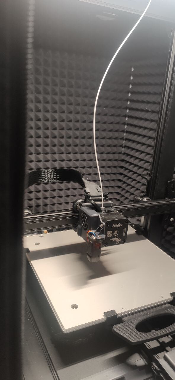 Продам Ender 3 S1 на клиппере