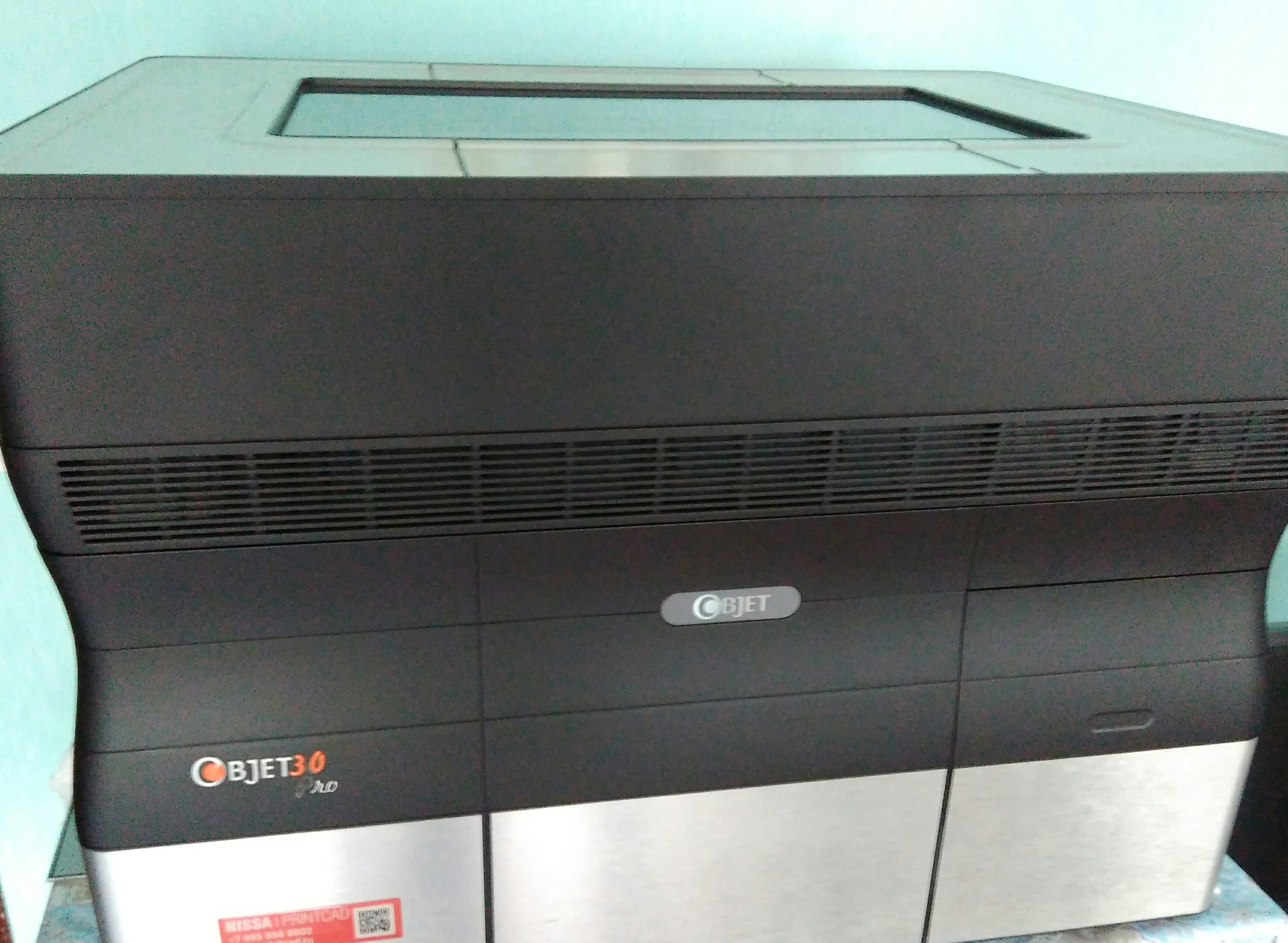Продам профессиональный 3д принтер OBJET30