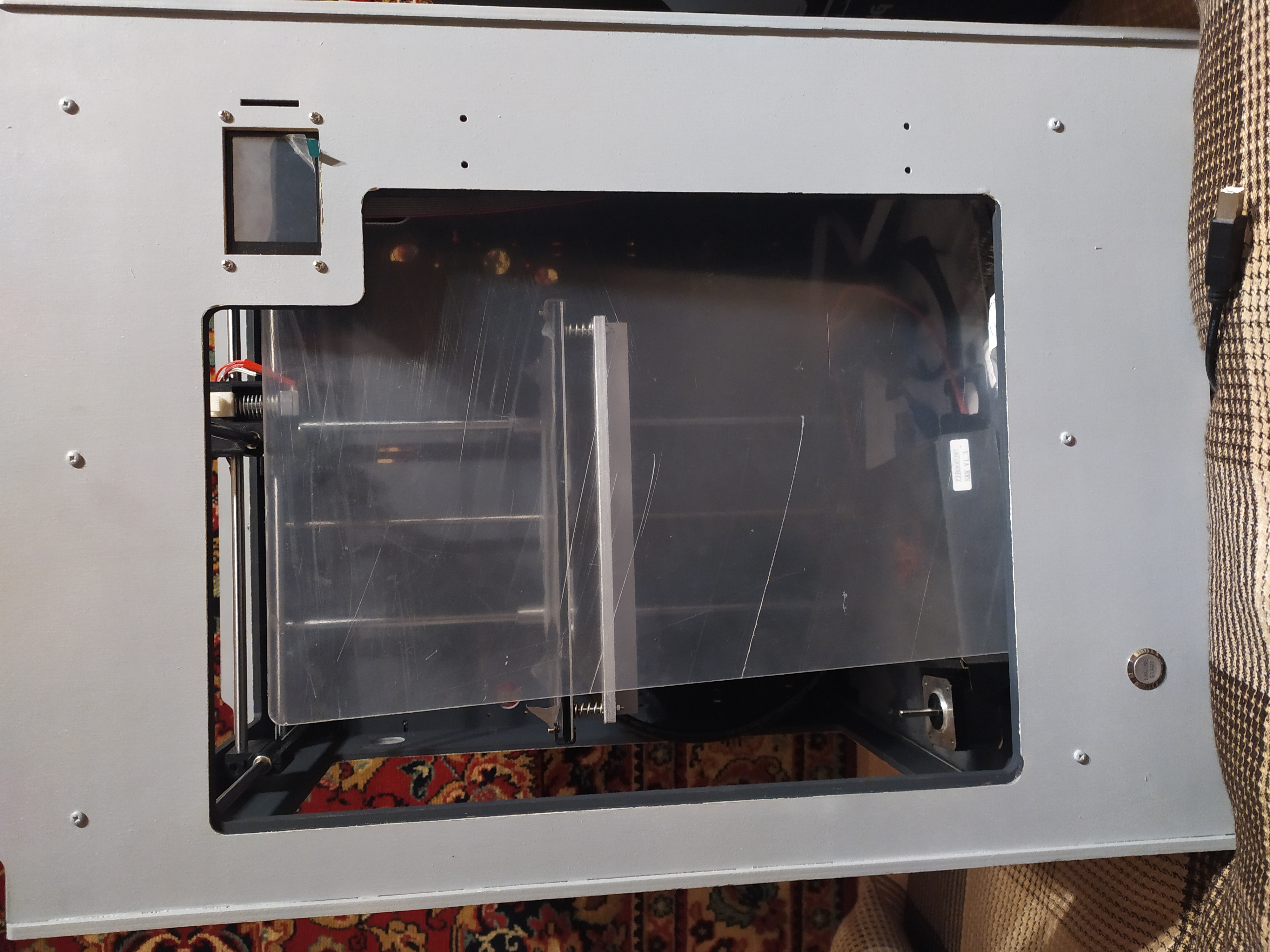 Продам ультитумбочку недострой.