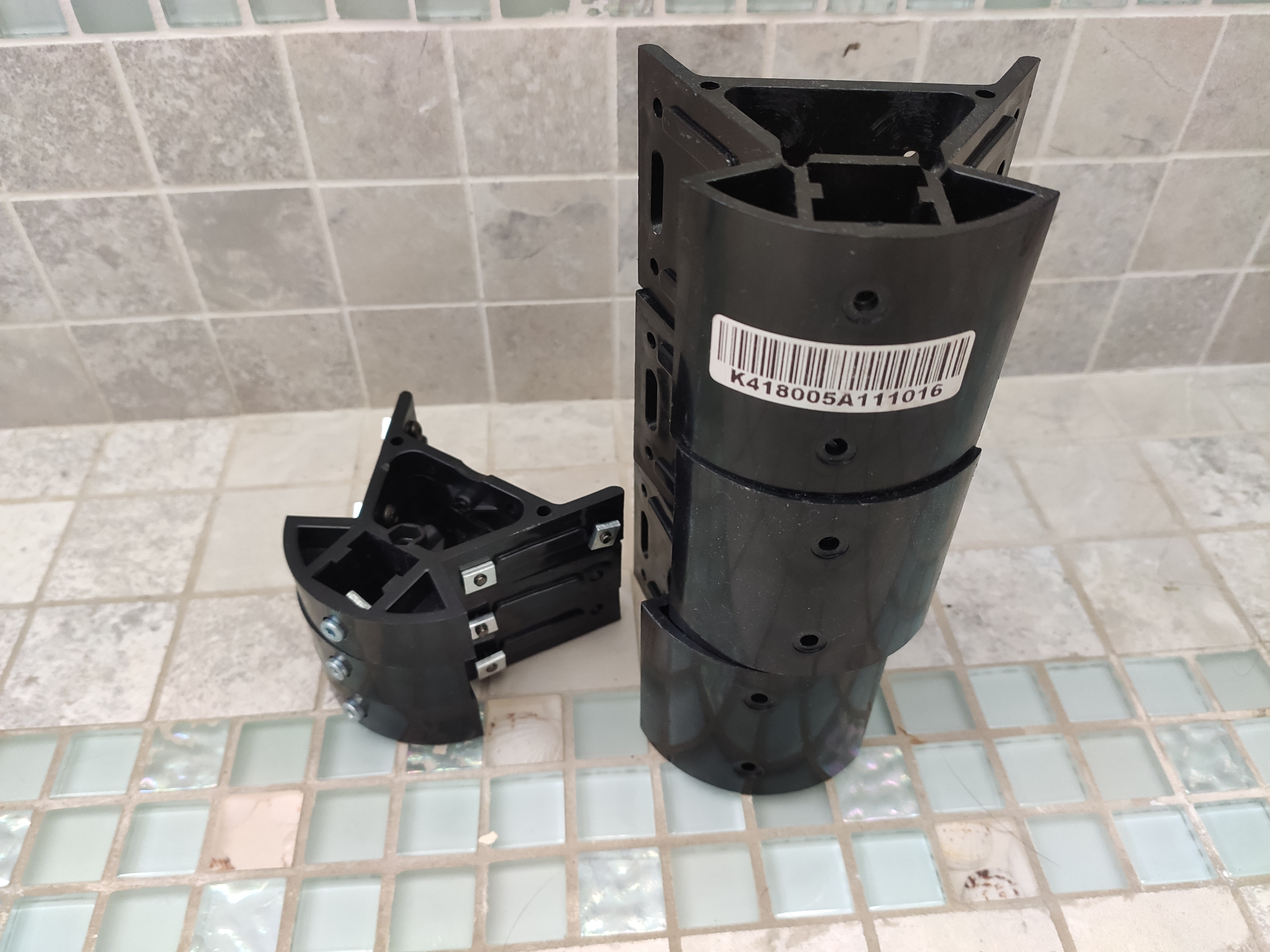 Углы пластиковые литые для дельты