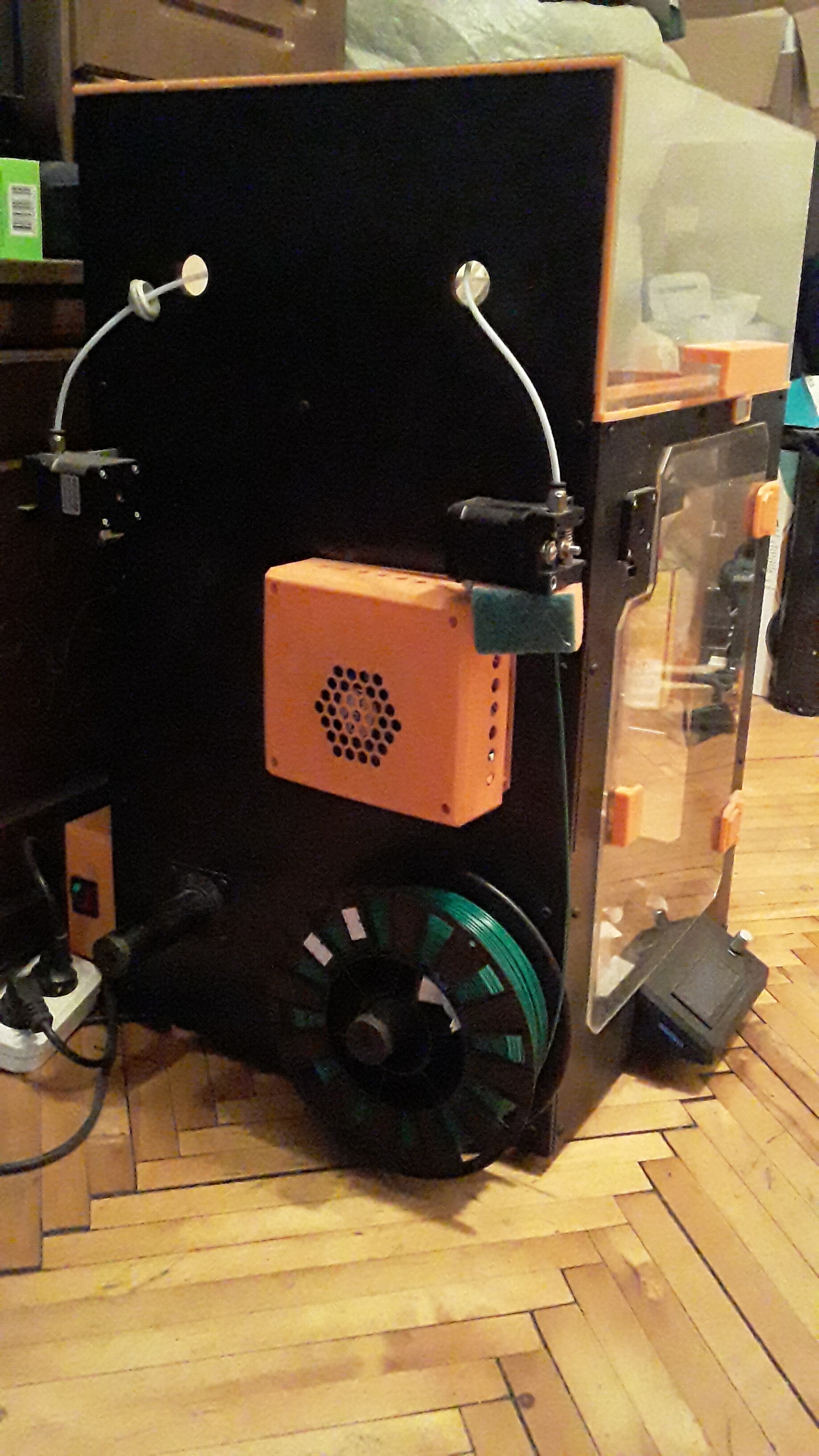 продажа закрытого корпуса