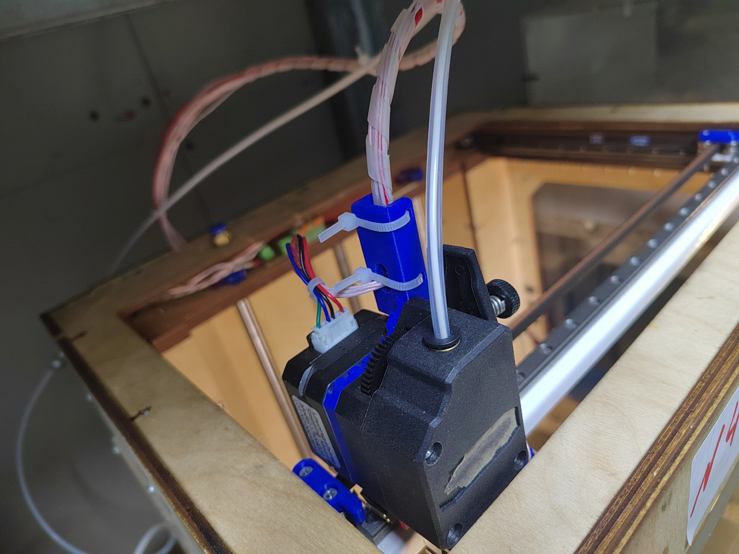 Продаю ZAV MAX PRO несколько штук