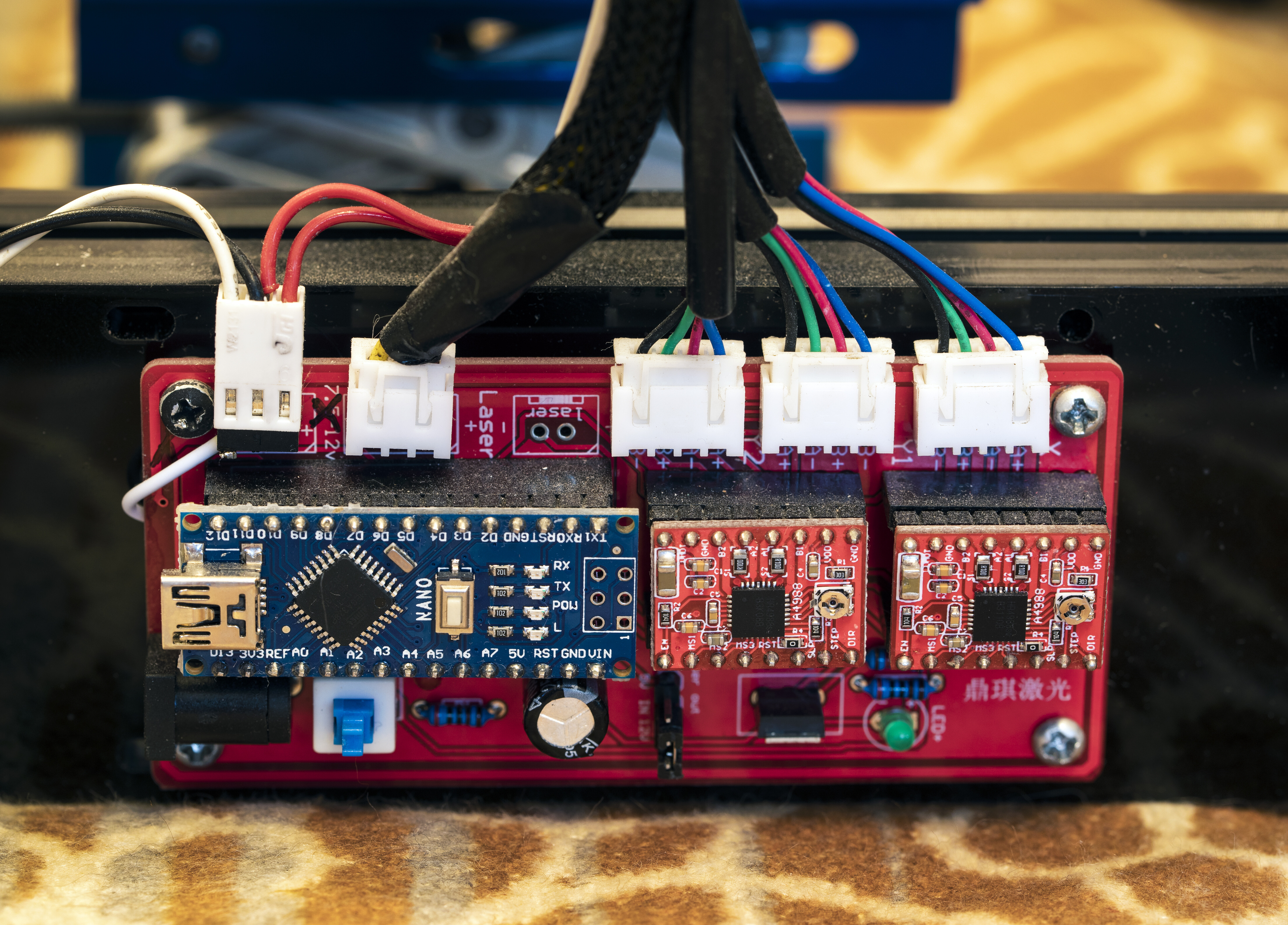 Продам лазерный гравер. Мощность лазера 7W (450 nm) пиковая 15W