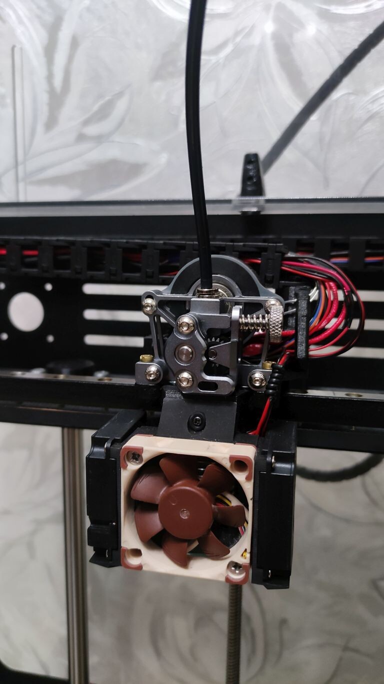 3D-принтер UNI в корпусе v.2 3D-принтер UNI в корпусе v.2