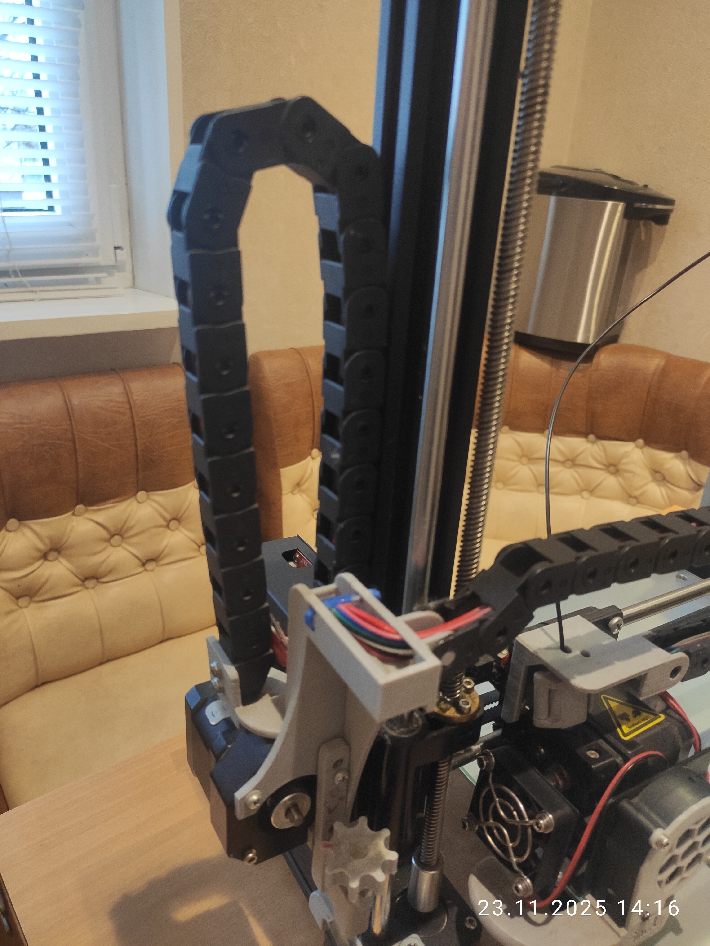 Продам своего старичка Anet8+