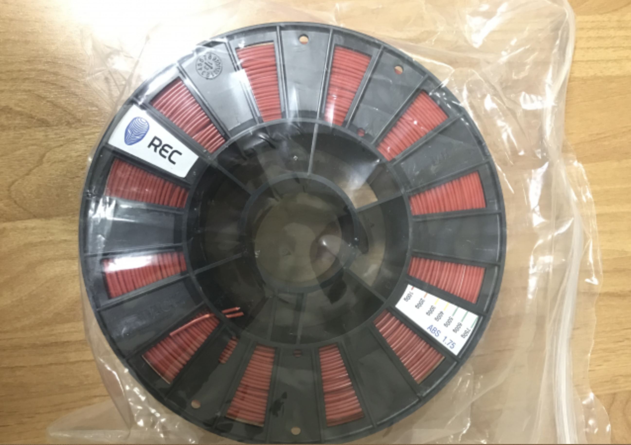 9 катушек ABS пластика REC 1.75мм 750 грамм (4 - Белых, 3 - Зеленых, 1- Красный, 1- Синий)