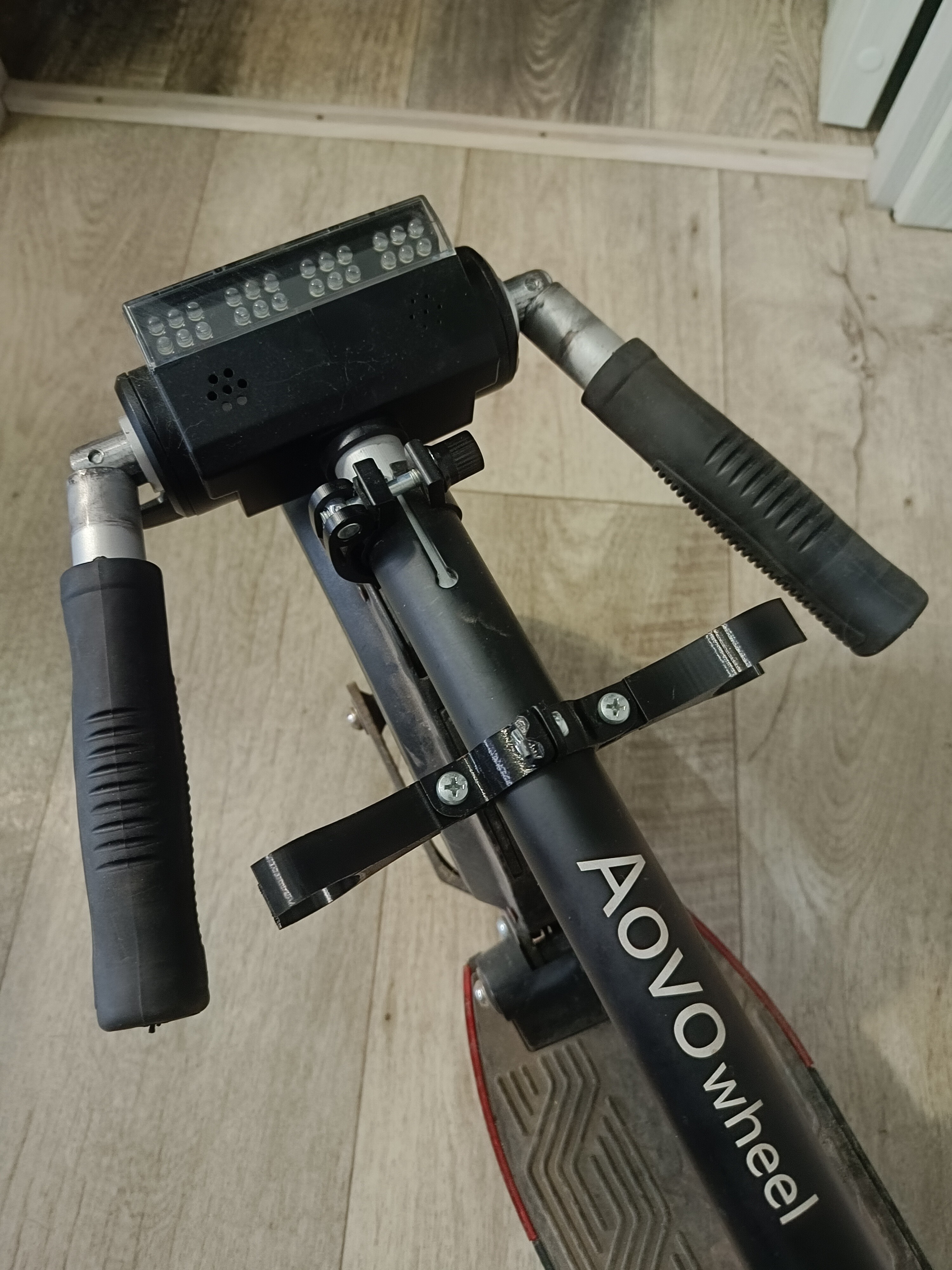 Крепеж ручек Электросамоката