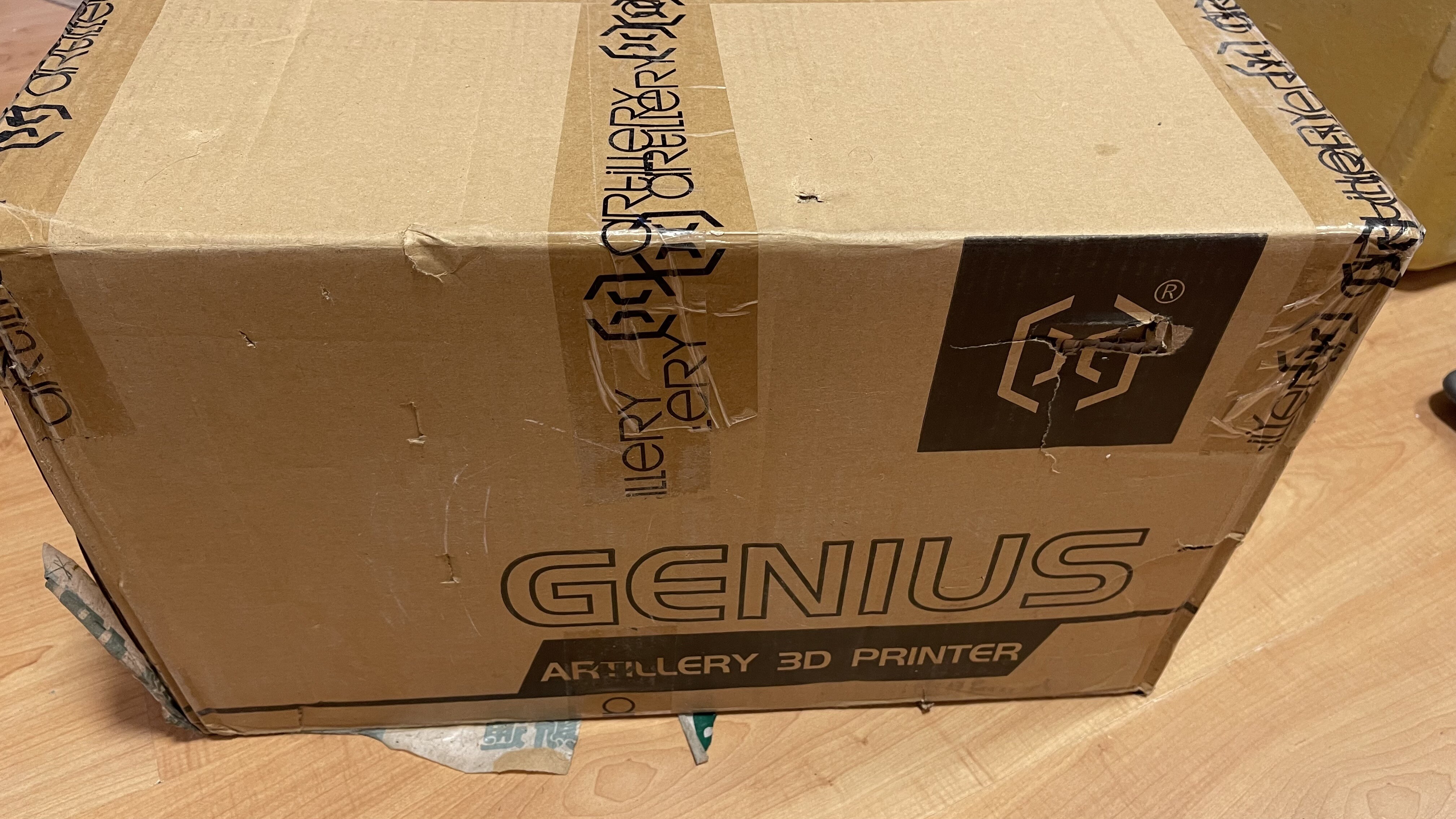 Продам новый 3D принтер Artillery Genius