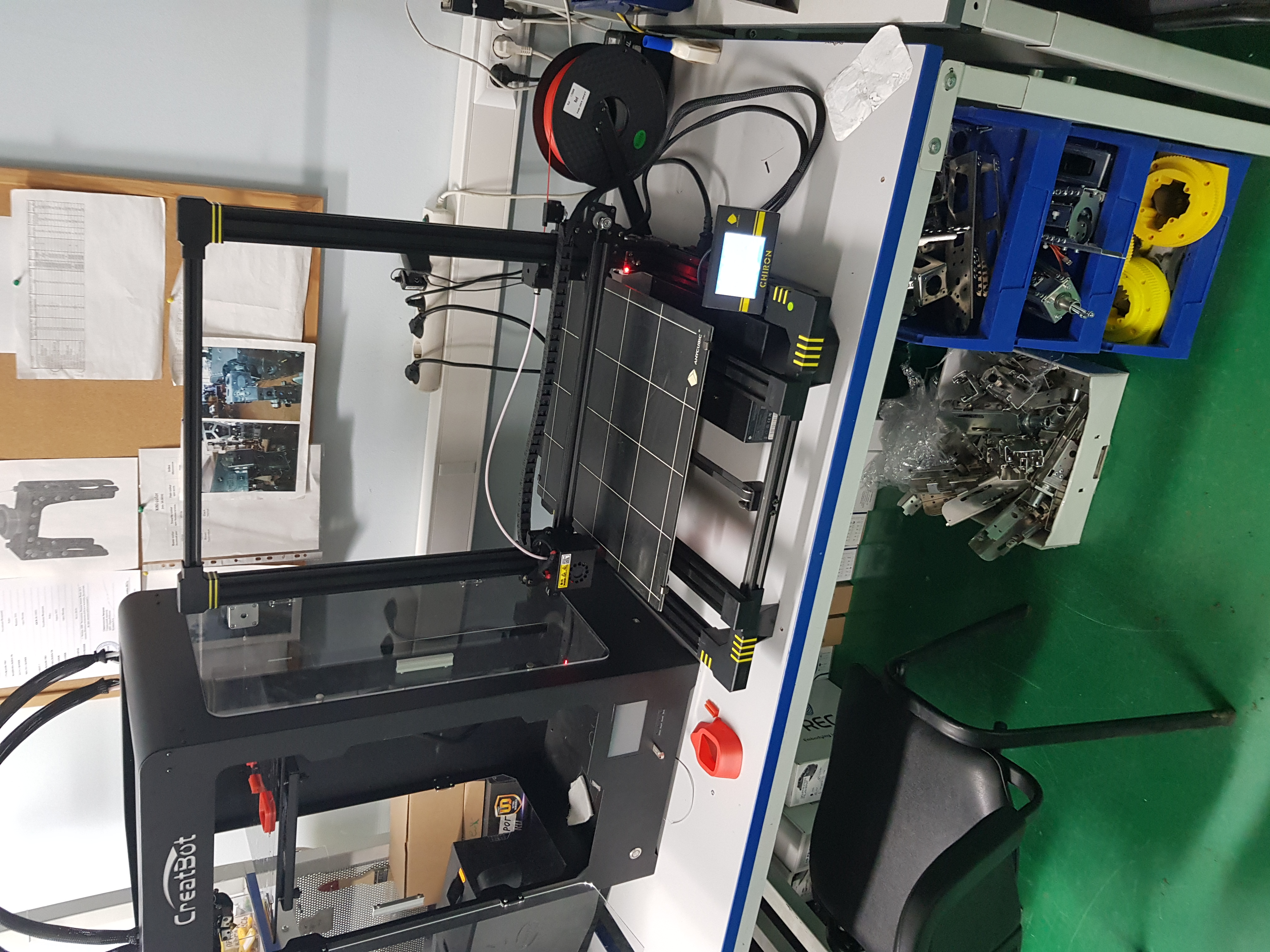 Продам Anycubic Chiron