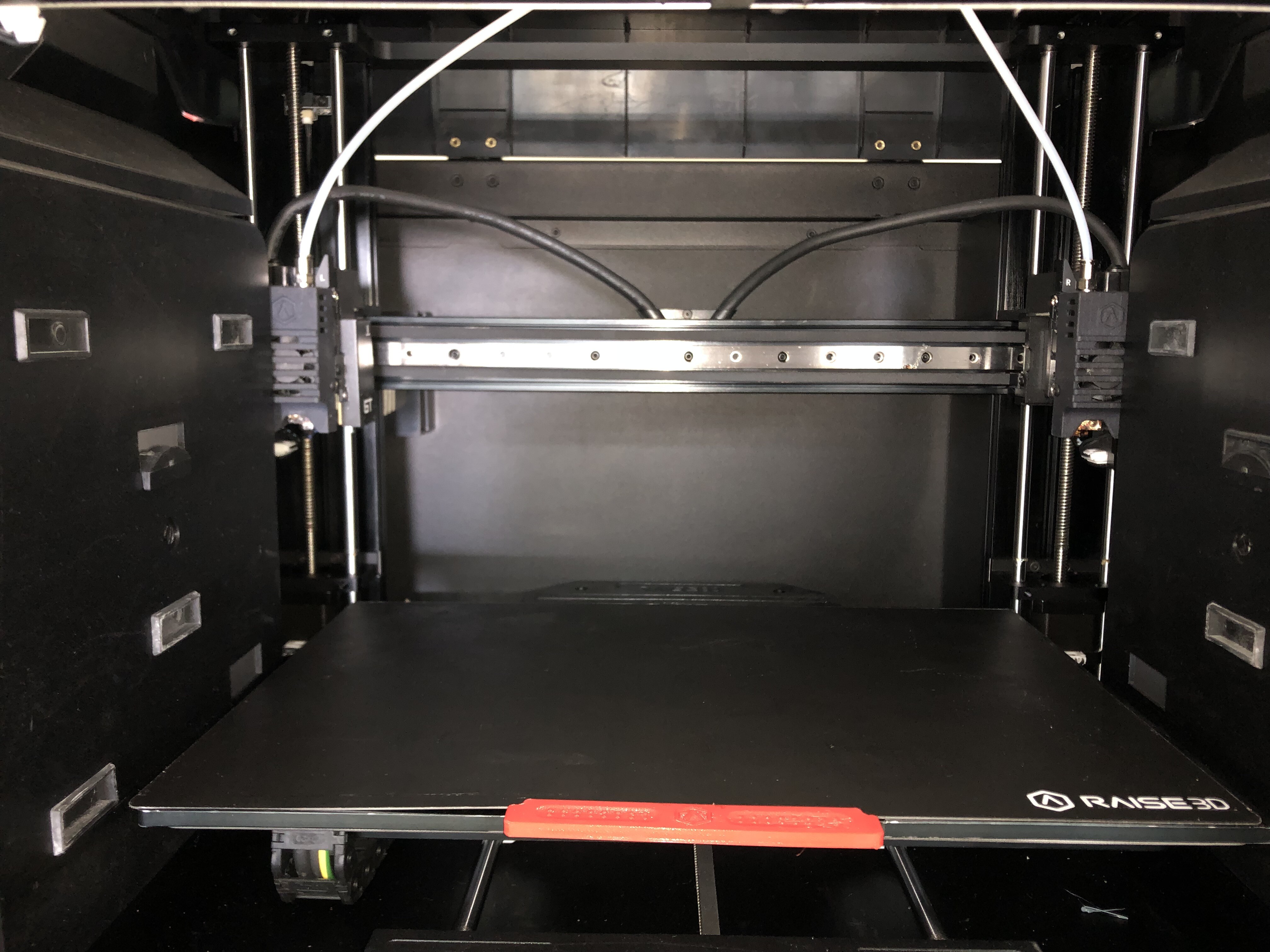 Продается б/у принтер  Raise3D E2