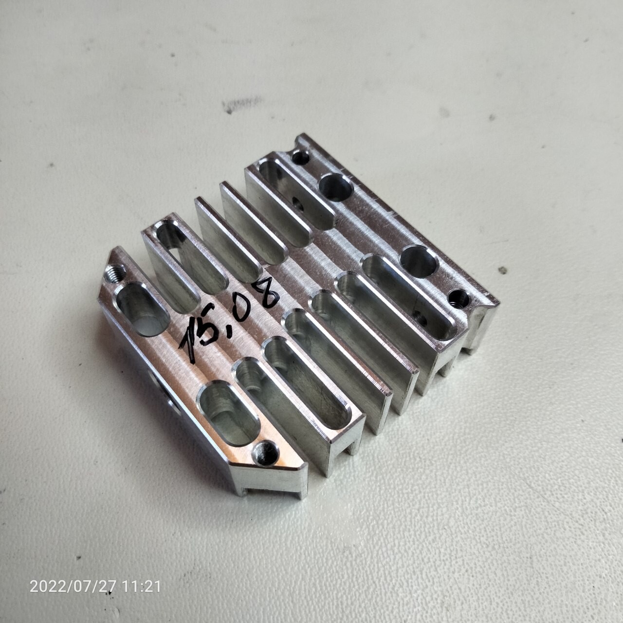 Продам радиатор ZAV/UNI под гладкие термобарьеры