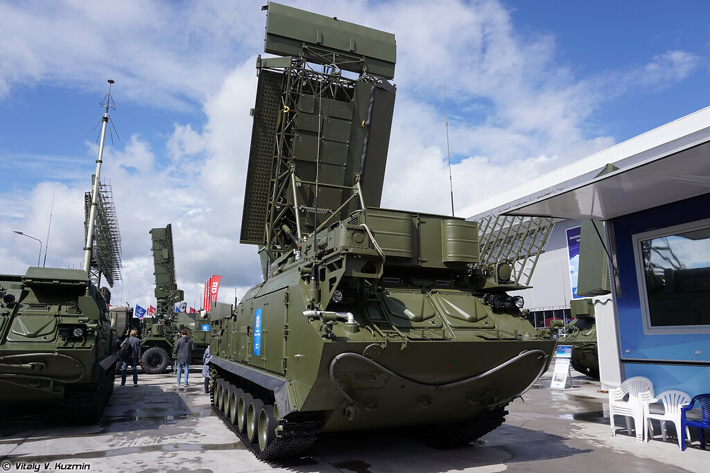 Станция обнаружения и целеуказания 9С18 «Купол»