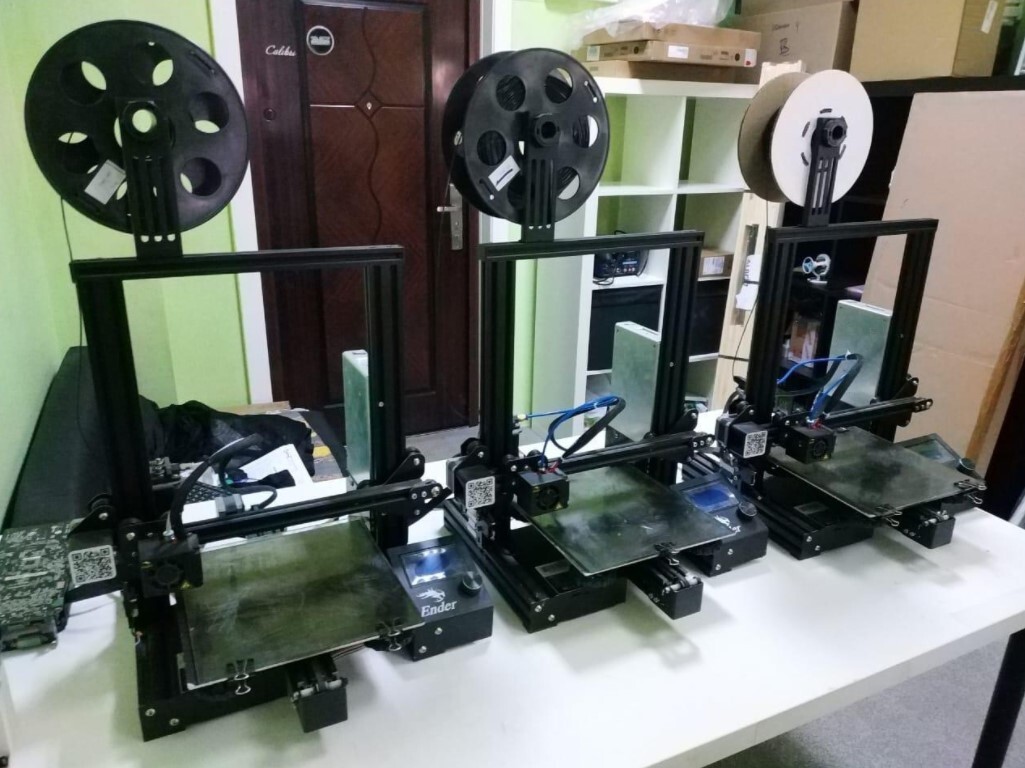 3D принтер Ender 3 Pro 3 штуки 3D принтер Ender 3 Pro 3 штуки