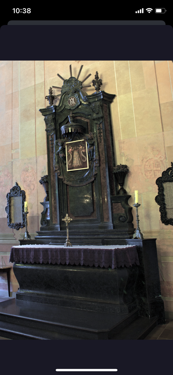 Нужно моделировать приблизительно объект по фото, основные размеры указаны на эскизе