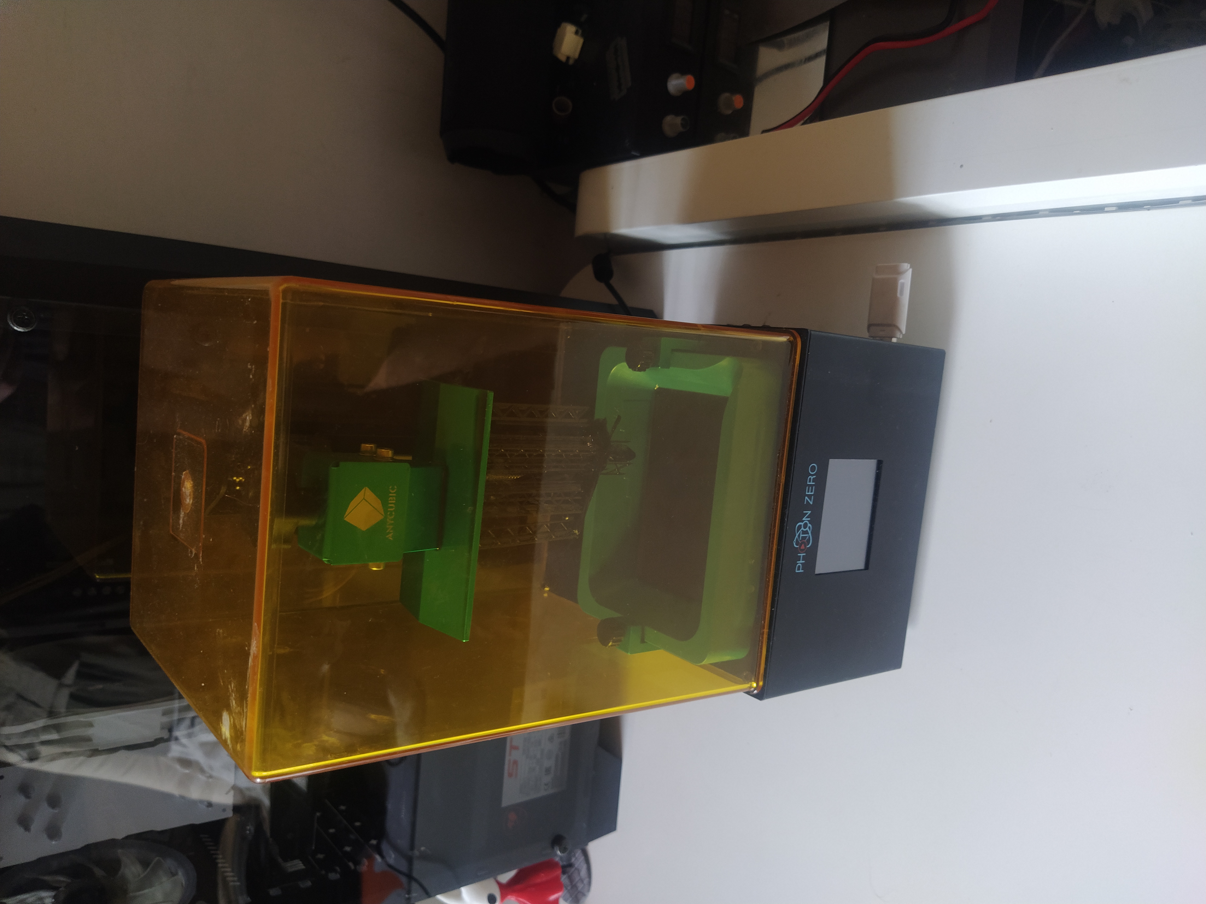 Anycubic Photon Zero с 2.5 литрами смолы Anycubic Photon Zero с 2.5 литрами смолы