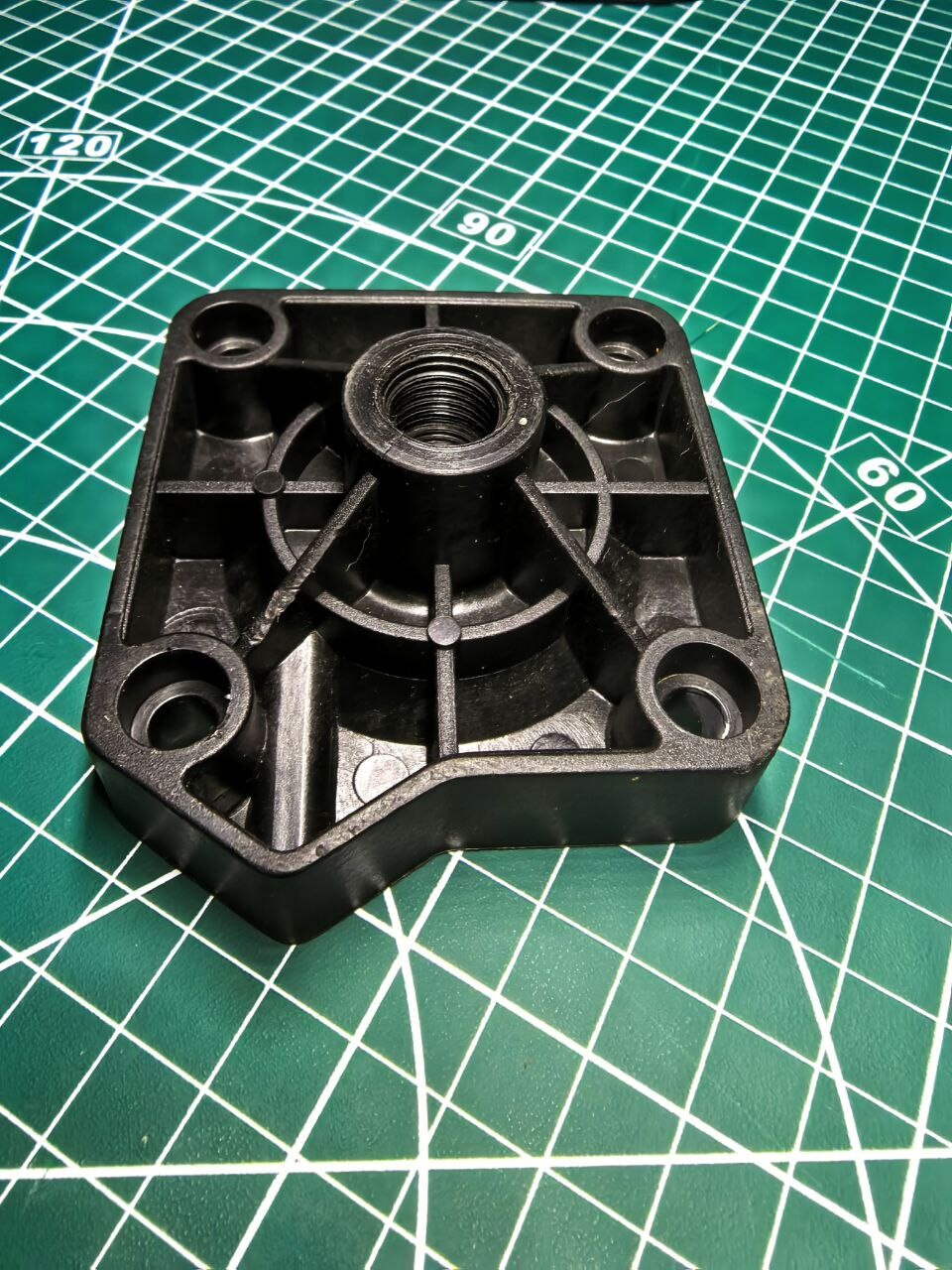 Нужно смоделировать или отсканировать деталь