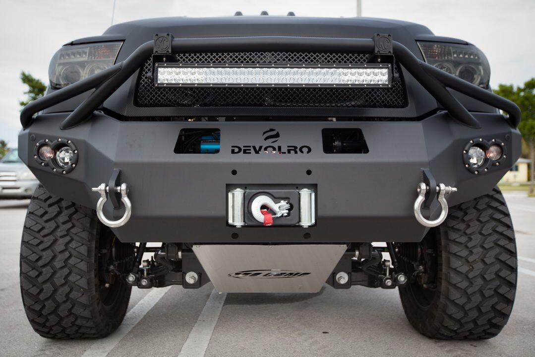 нужна модель авто в формате skp  мицубиси л200 до 2006 года с силовыми задним и передним бамперами