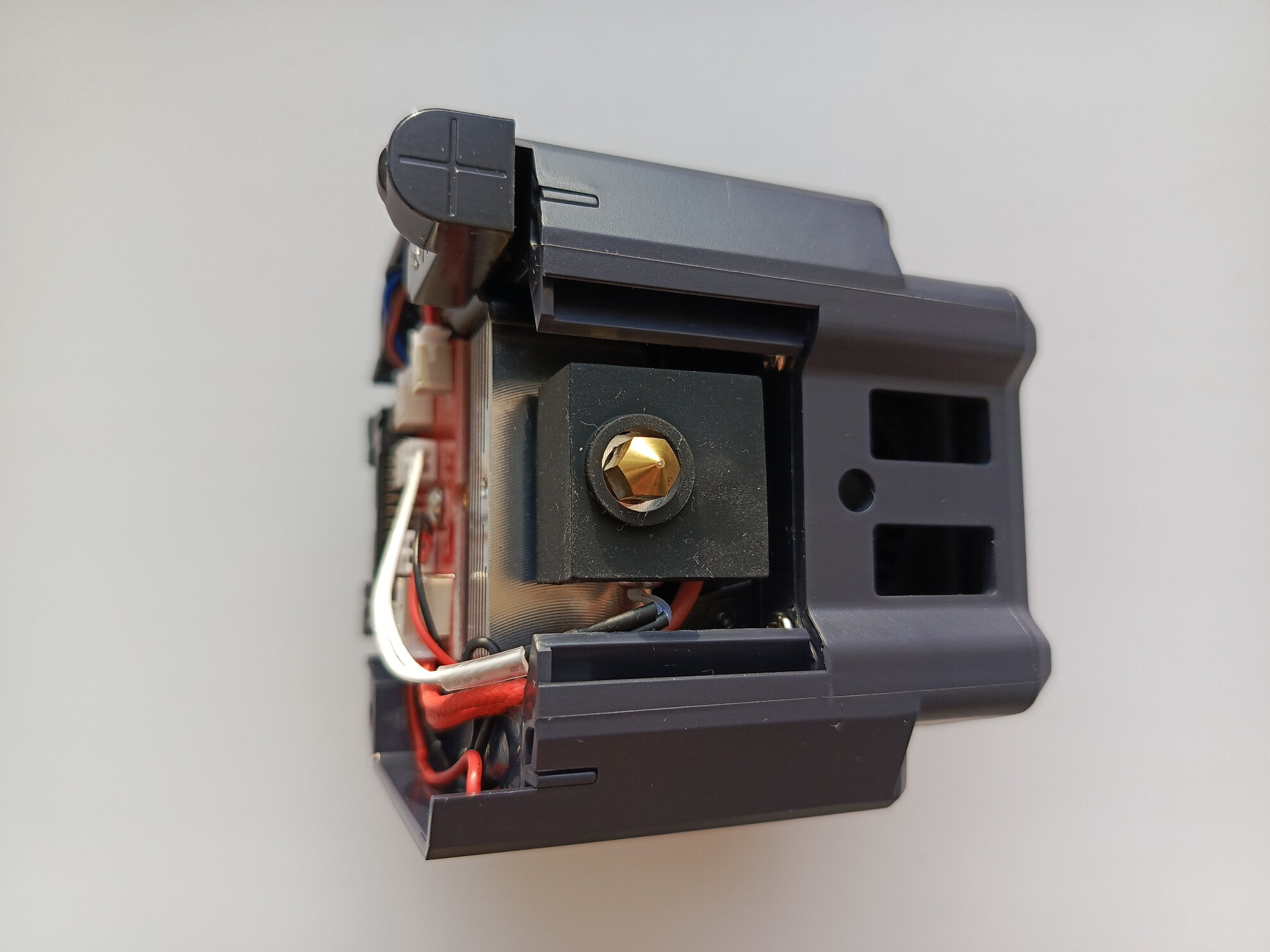 Продаю комплектующие 3D принтера Elegoo Neptune 3 Pro: экструдер в сборе, сенсорный дисплей