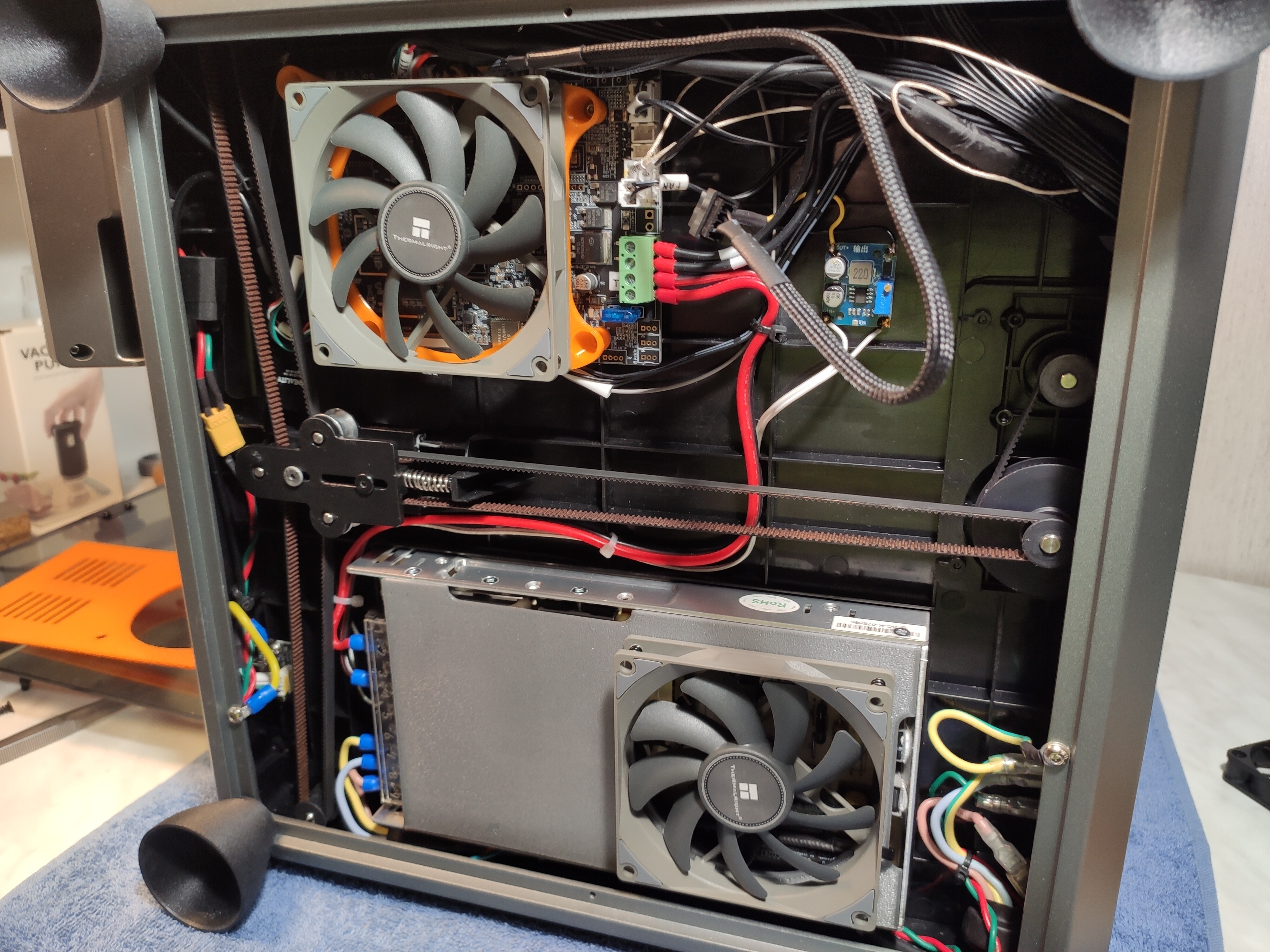 Продам Creality K1C.